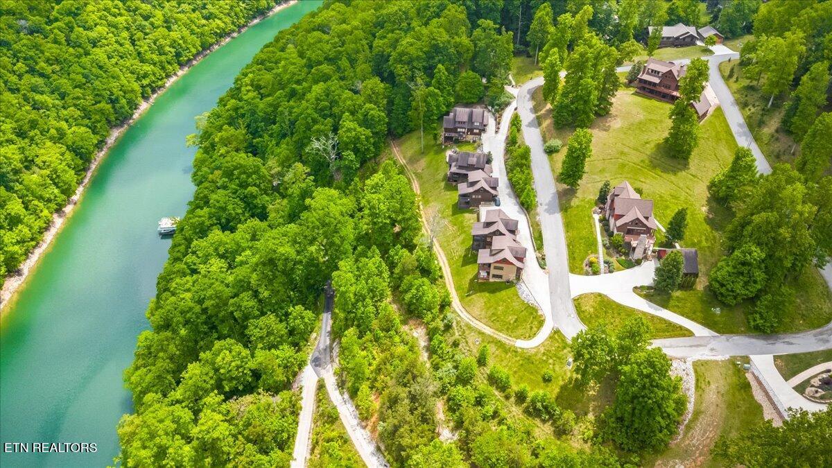 230 Foxwood Drive Caryville TN 37714
