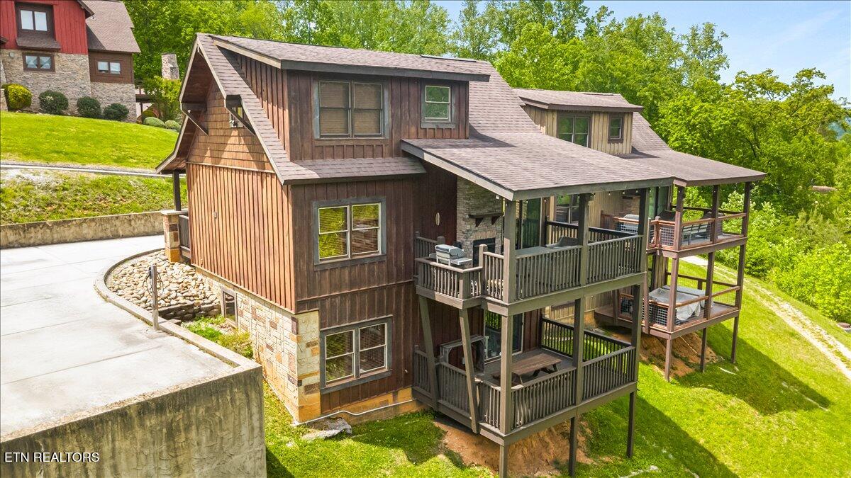 230 Foxwood Drive Caryville TN 37714