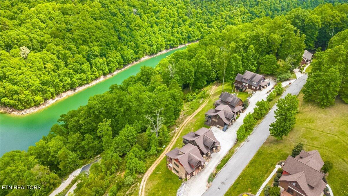 230 Foxwood Drive Caryville TN 37714