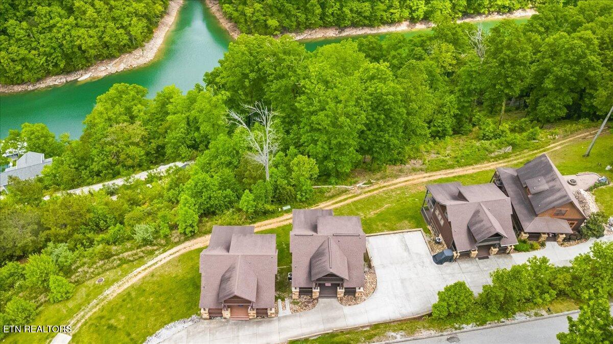 230 Foxwood Drive Caryville TN 37714