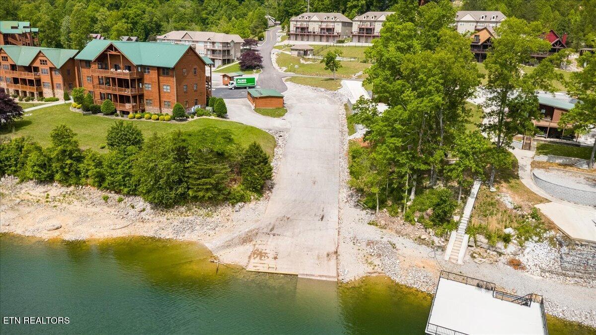 230 Foxwood Drive Caryville TN 37714