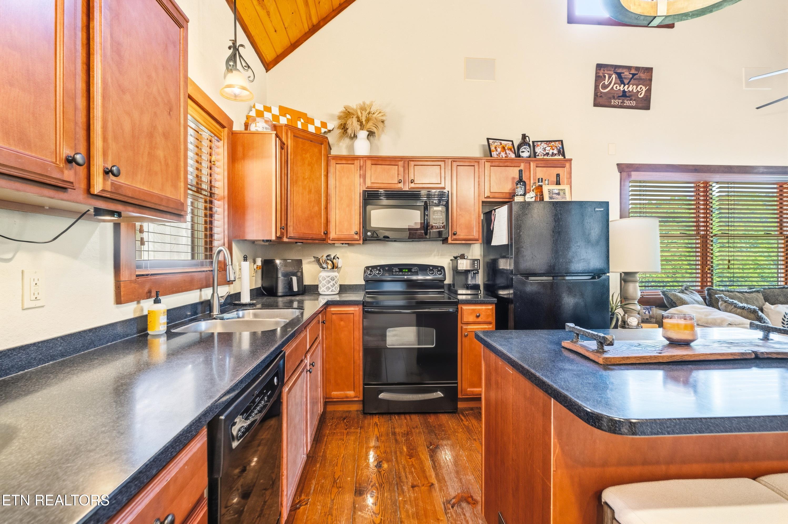 230 Foxwood Drive Caryville TN 37714