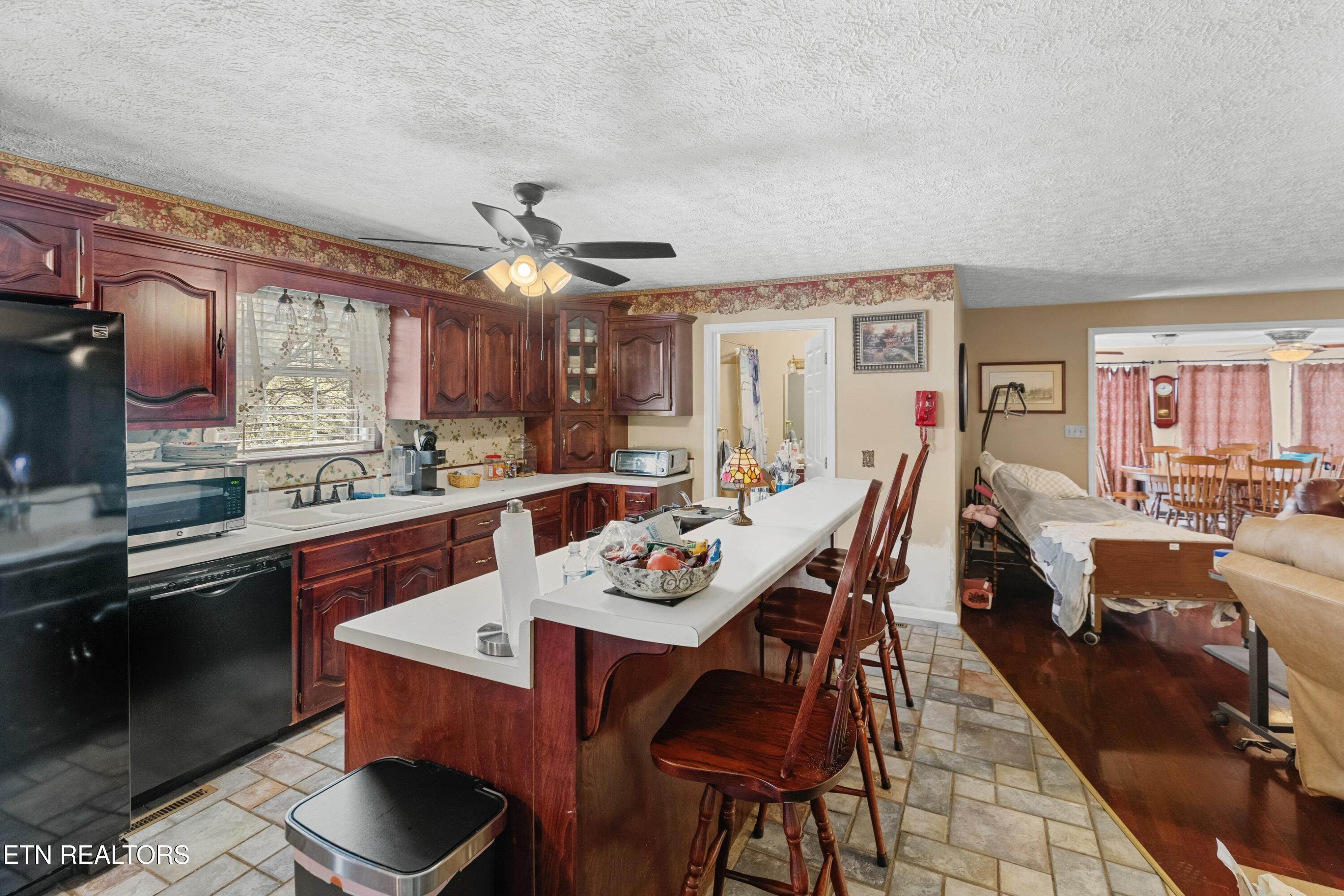 1645 E Main Street Rogersville TN 37857