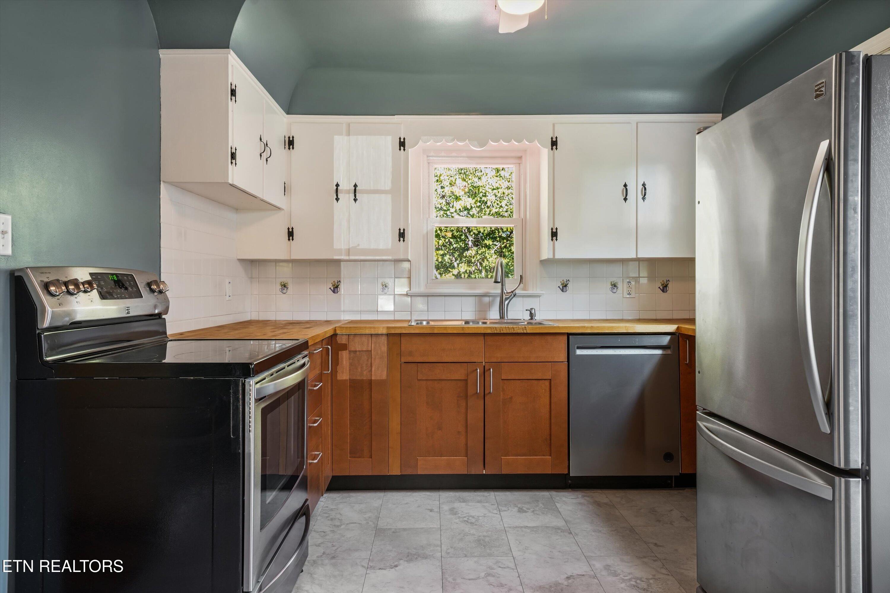 2837 Gaston Avenue Knoxville TN 37917