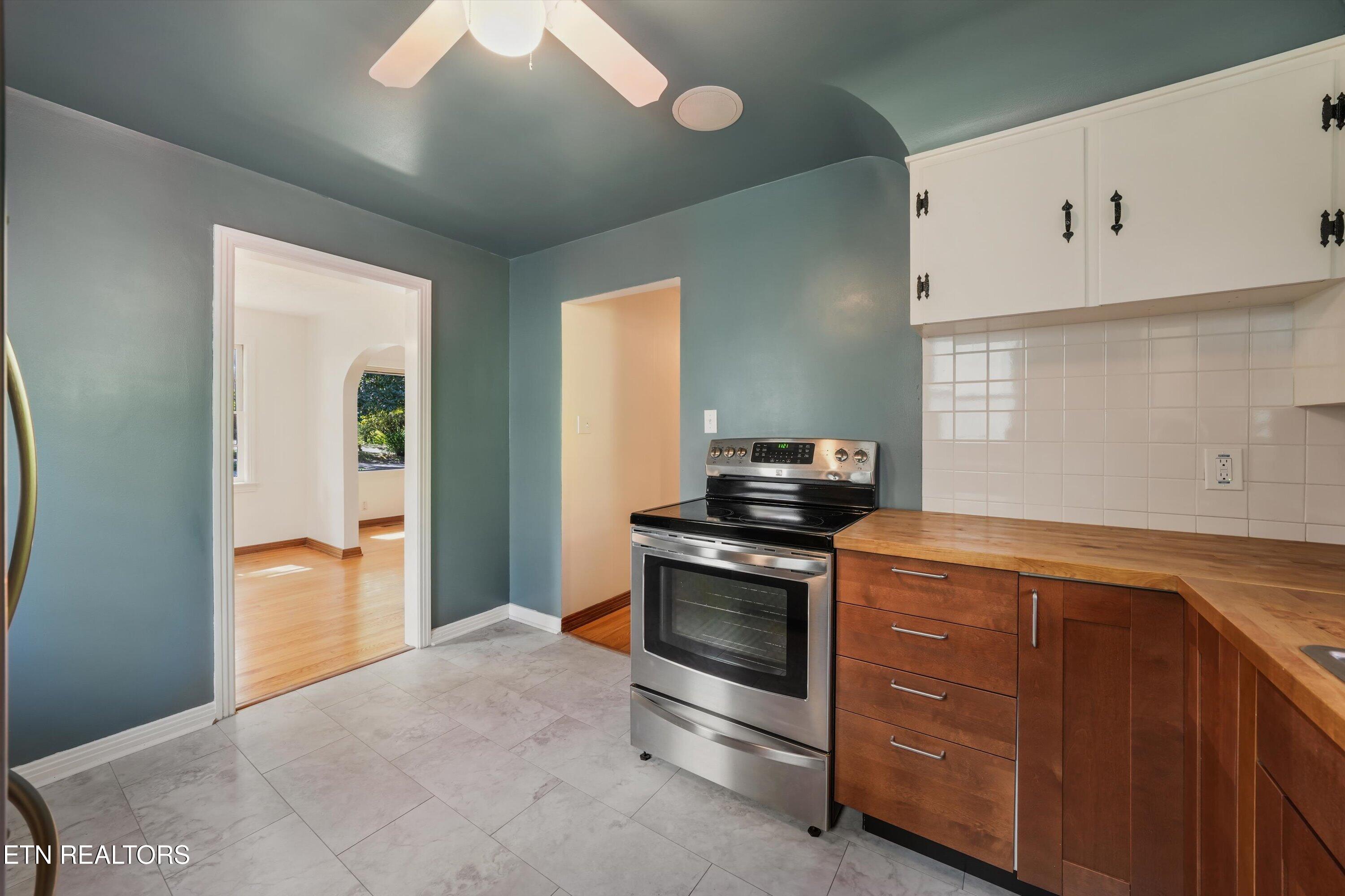 2837 Gaston Avenue Knoxville TN 37917