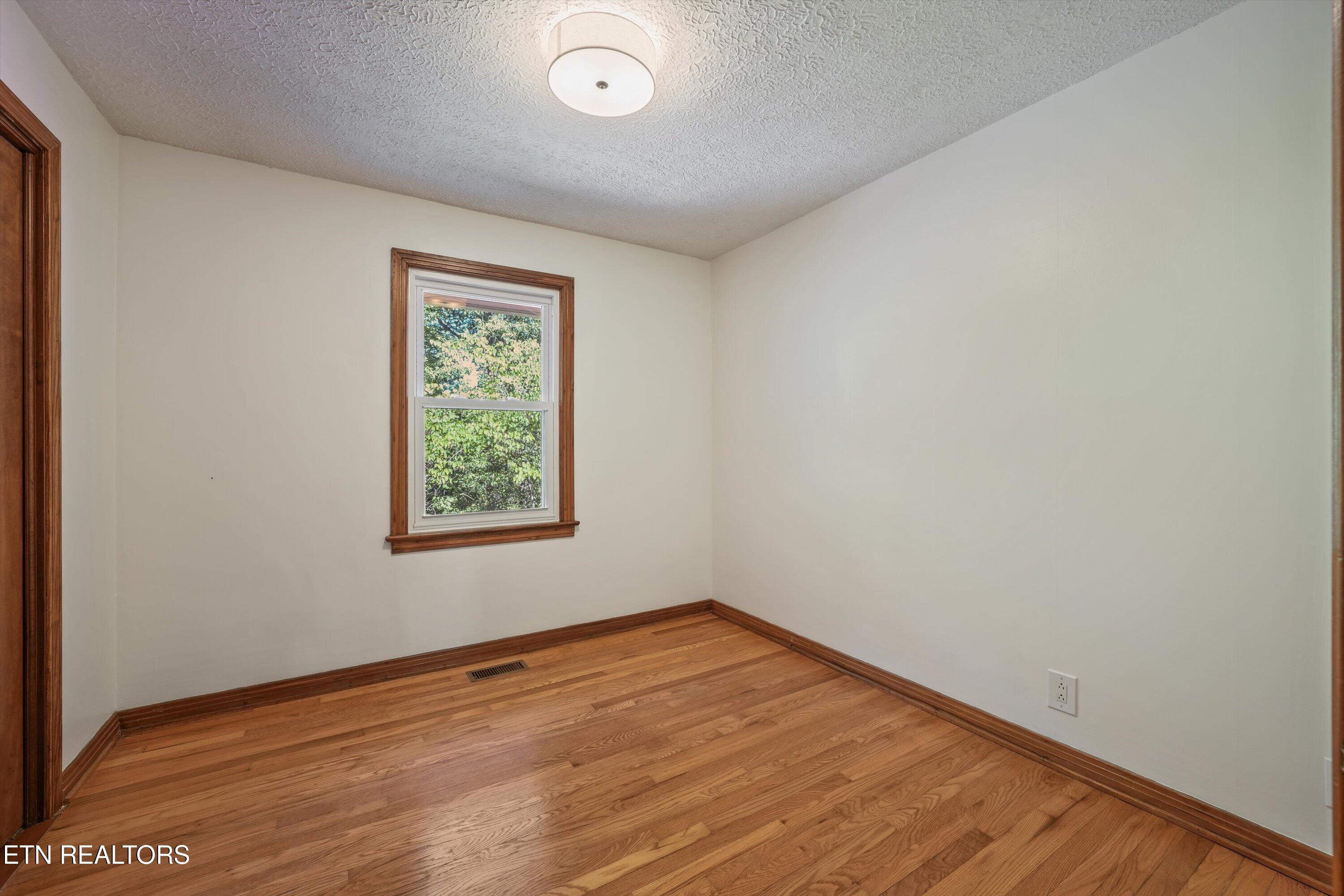 2837 Gaston Avenue Knoxville TN 37917