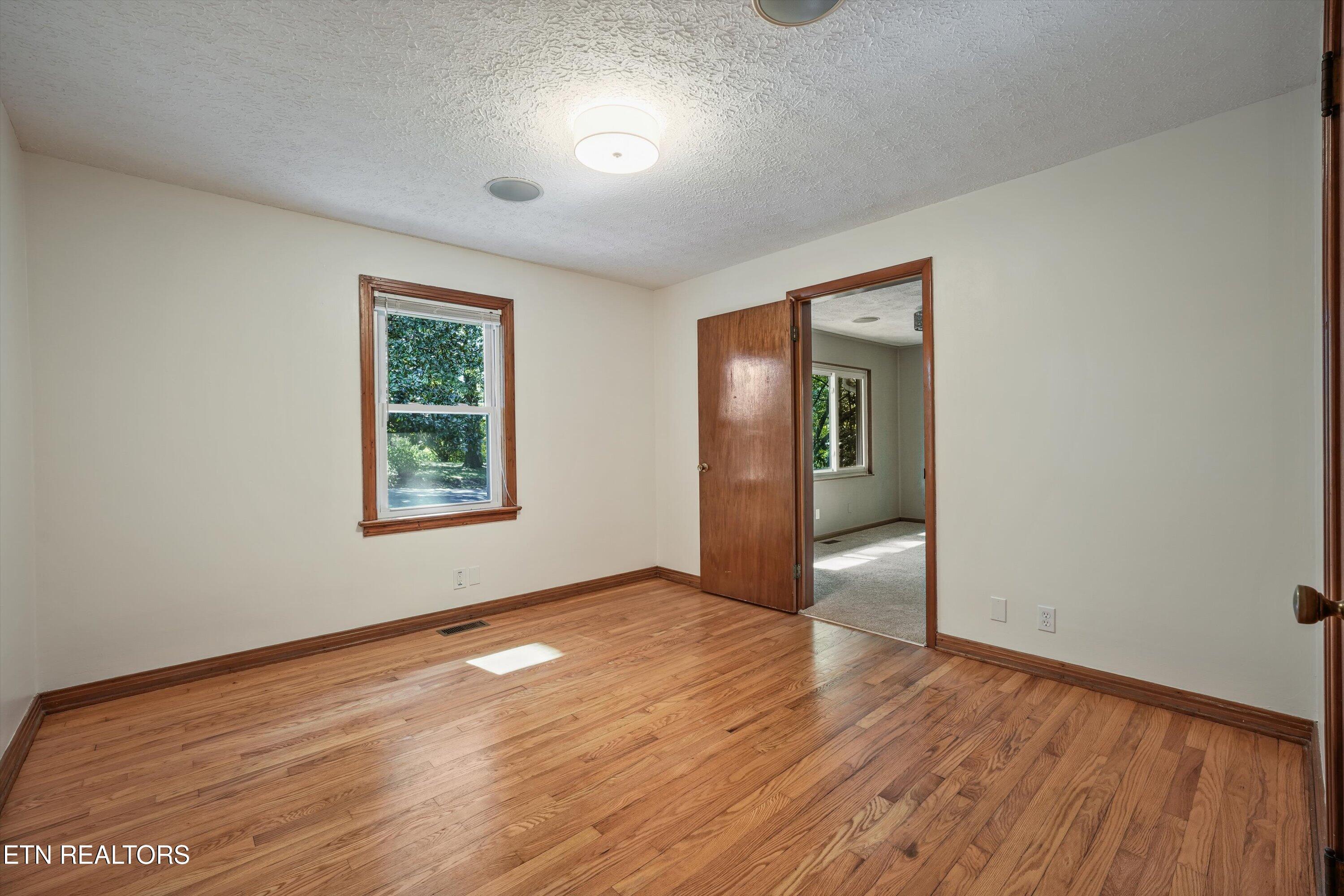 2837 Gaston Avenue Knoxville TN 37917