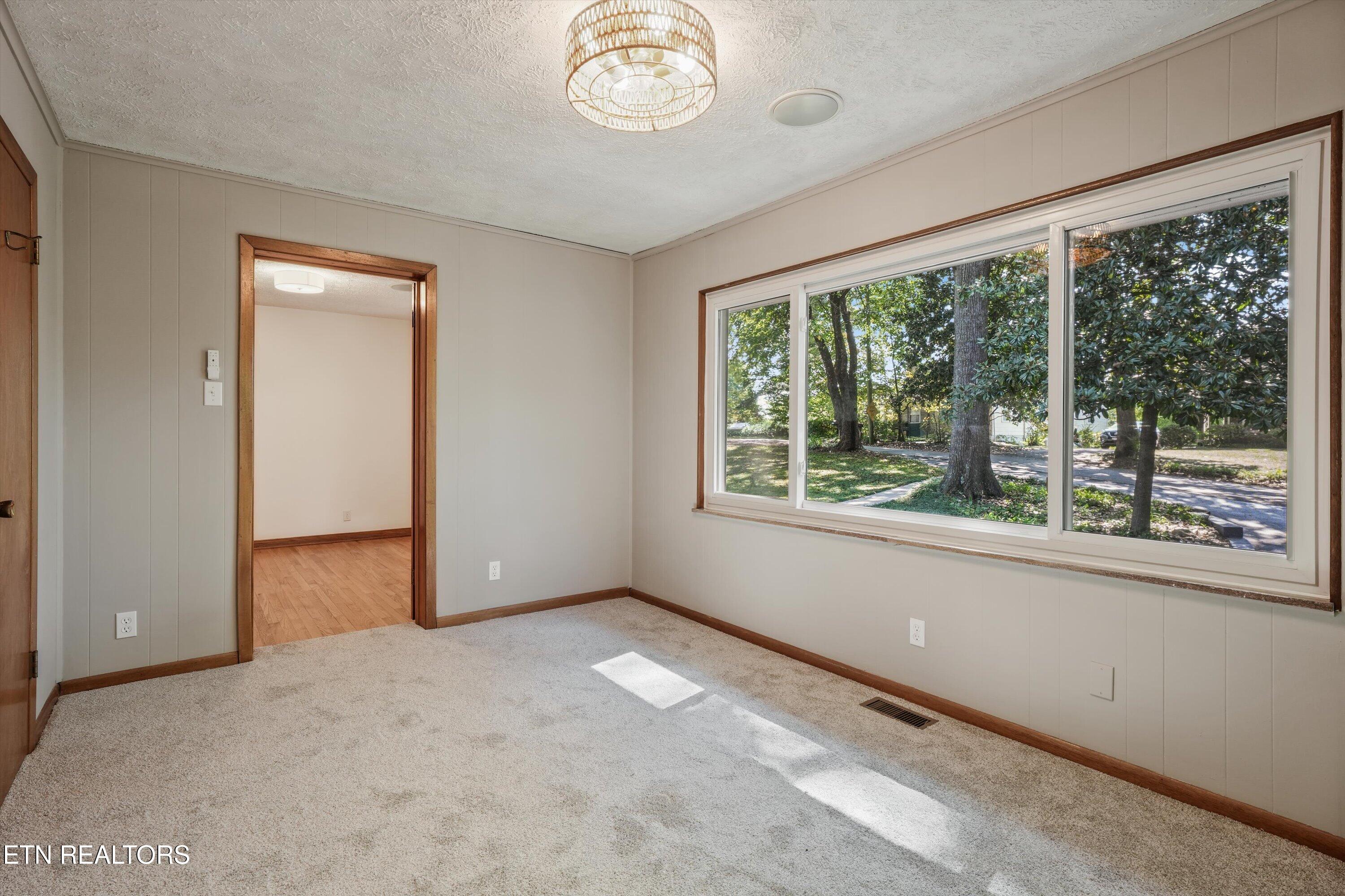 2837 Gaston Avenue Knoxville TN 37917