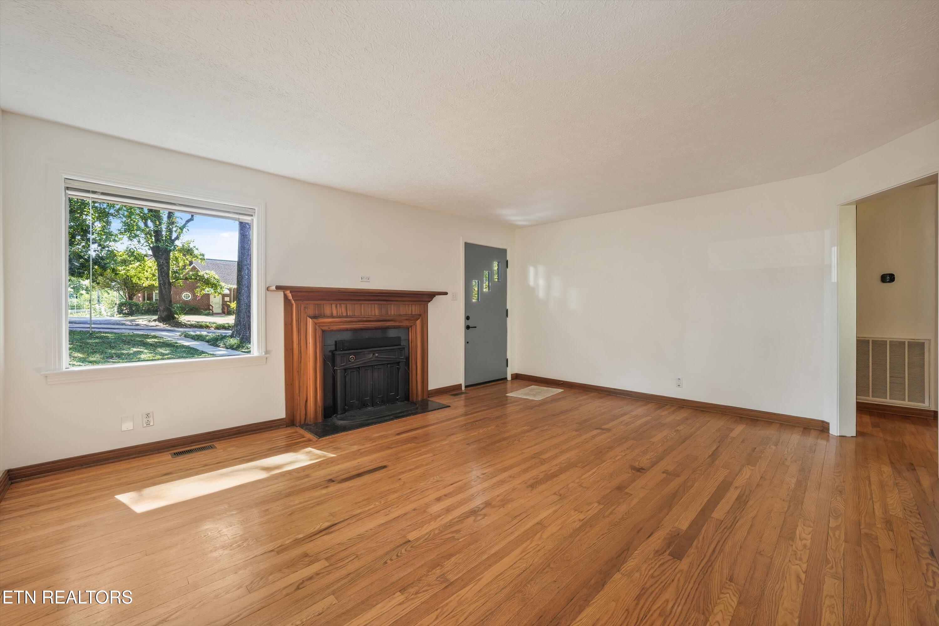 2837 Gaston Avenue Knoxville TN 37917