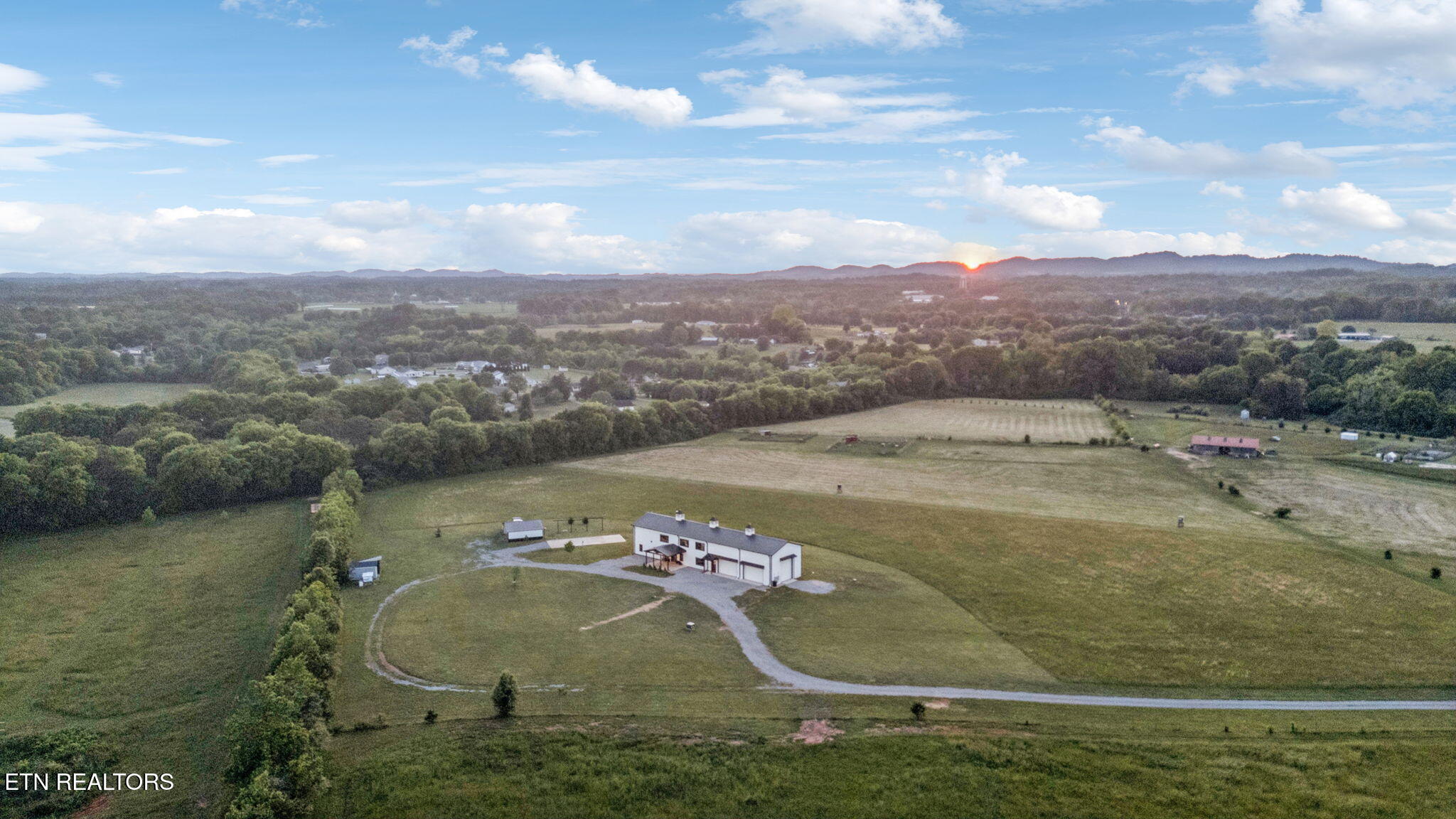 189 Michael Lane Madisonville TN 37354
