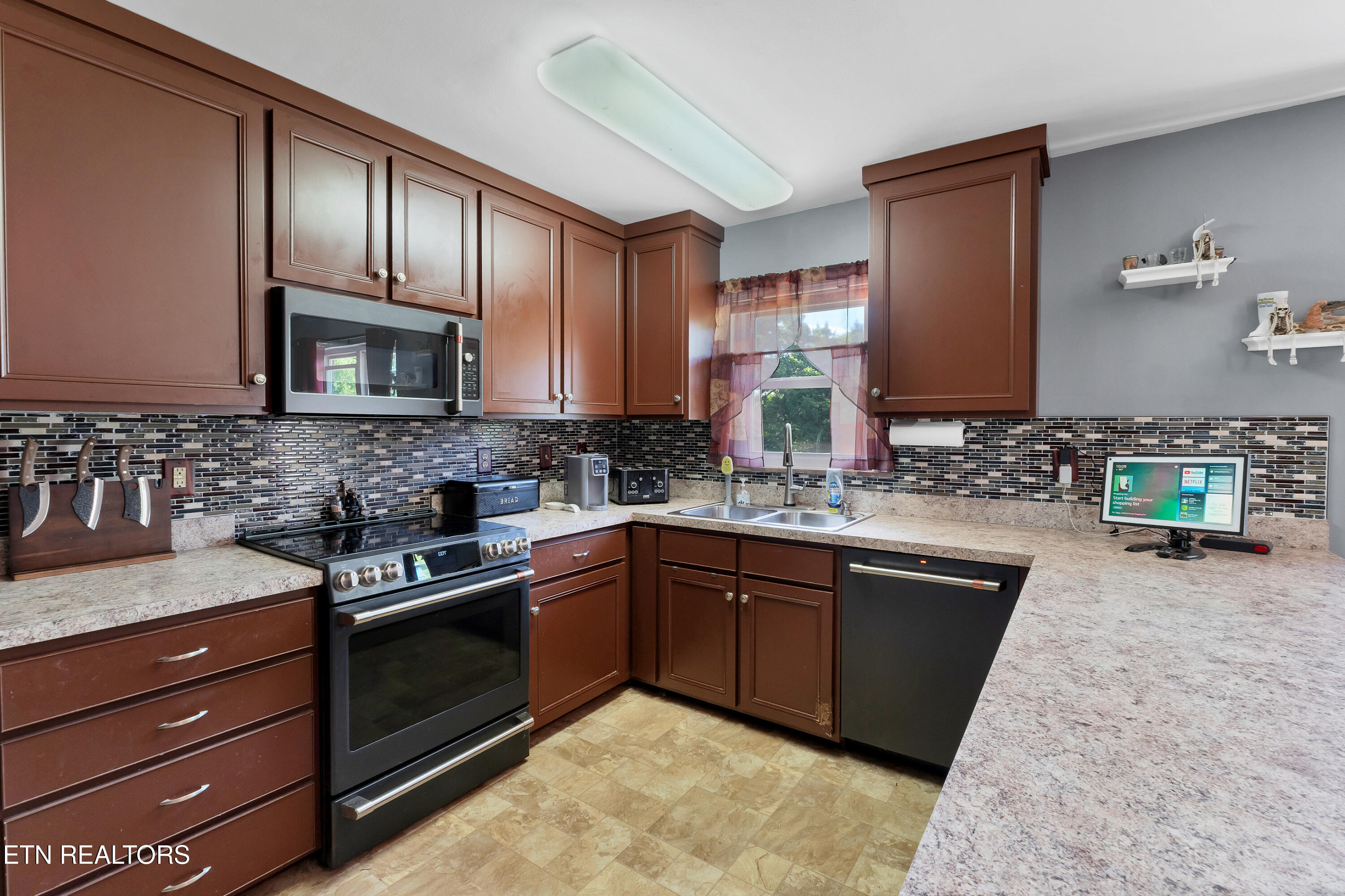5150 Old Niles Ferry Road Maryville TN 37801