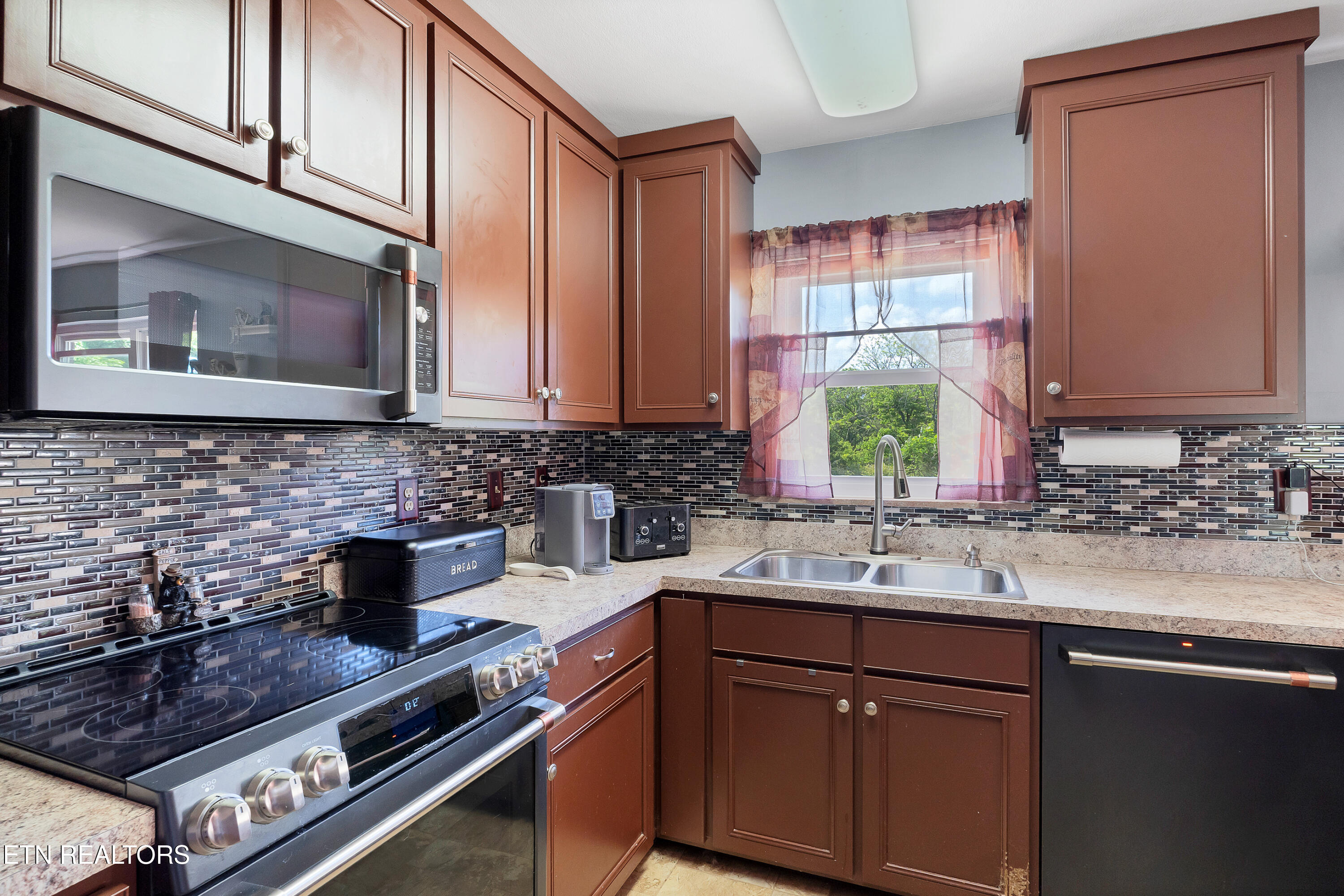 5150 Old Niles Ferry Road Maryville TN 37801