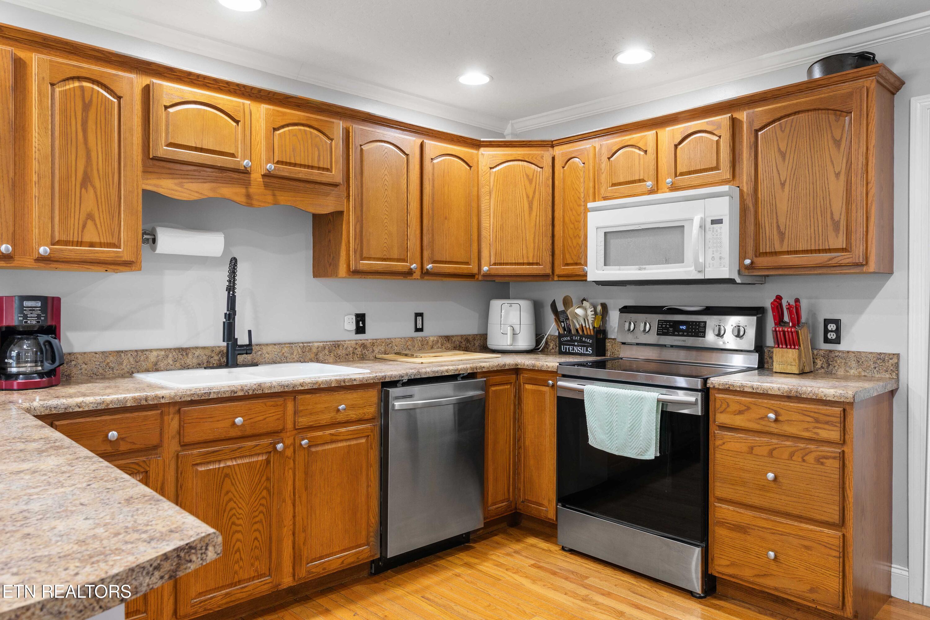 452 Clover Circle Jacksboro TN 37757