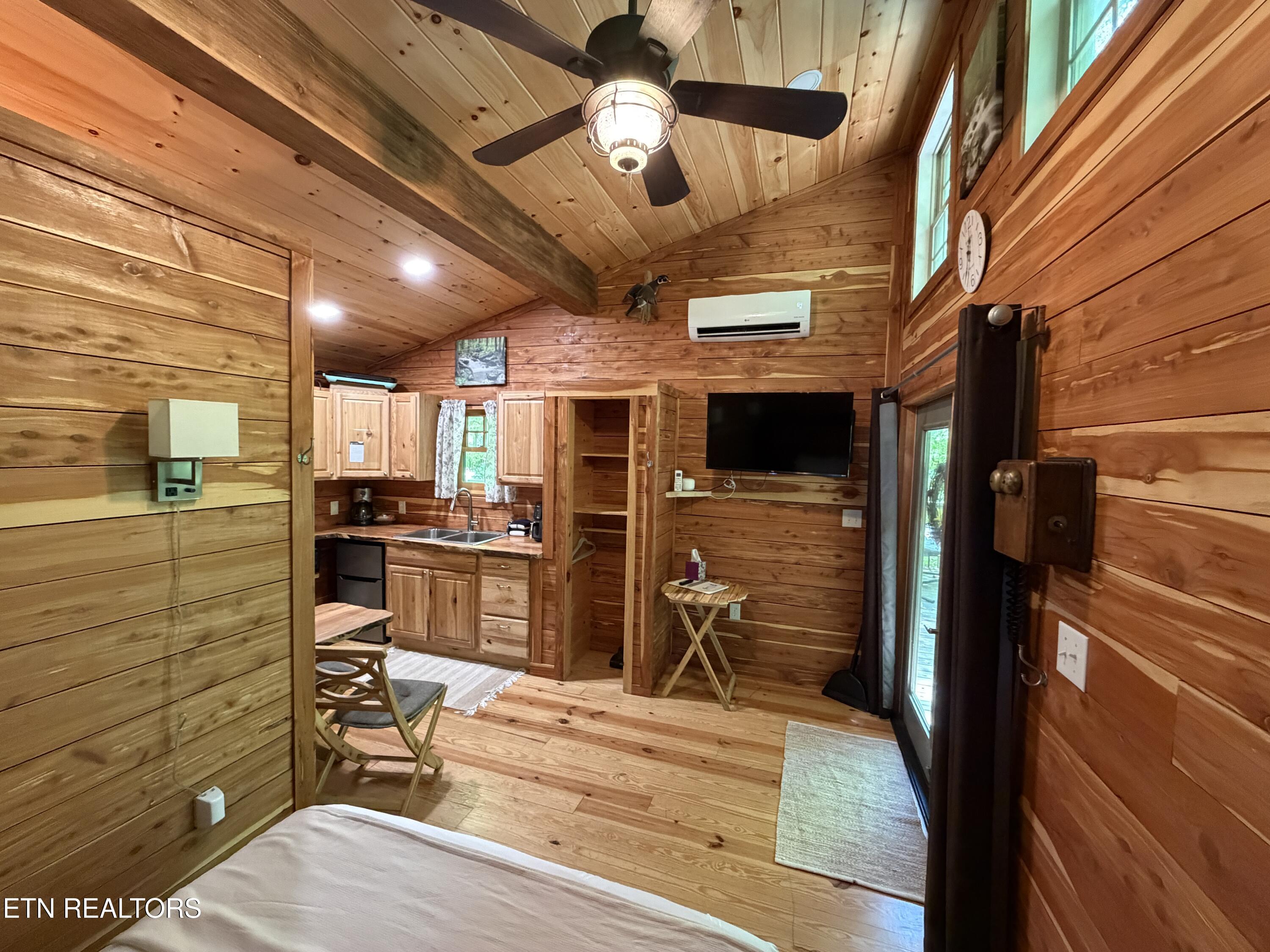 4716 Fred Jennings Road Walland TN 37886