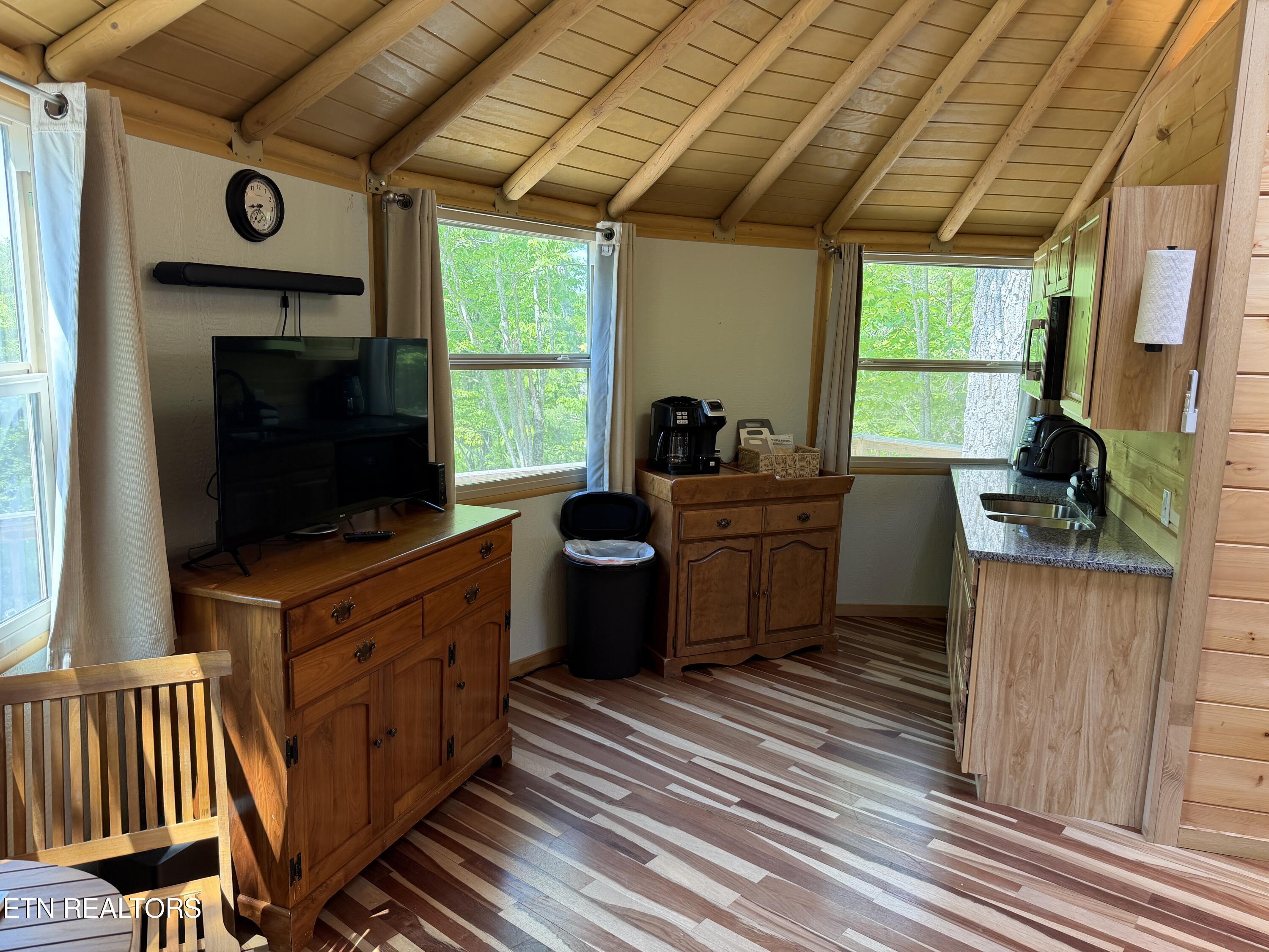 4716 Fred Jennings Road Walland TN 37886