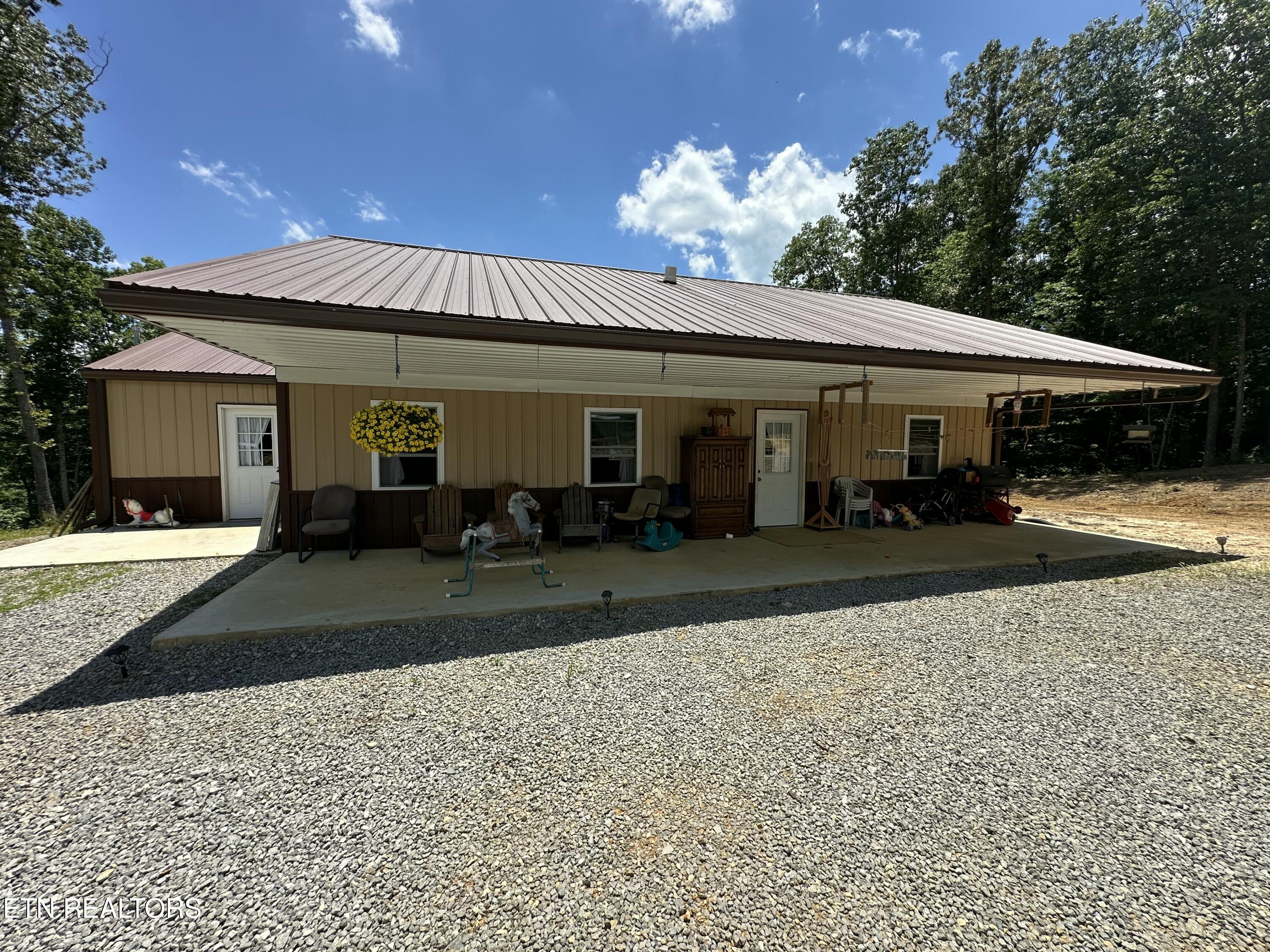 1561 Coon Hollow Road Sunbright TN 37872