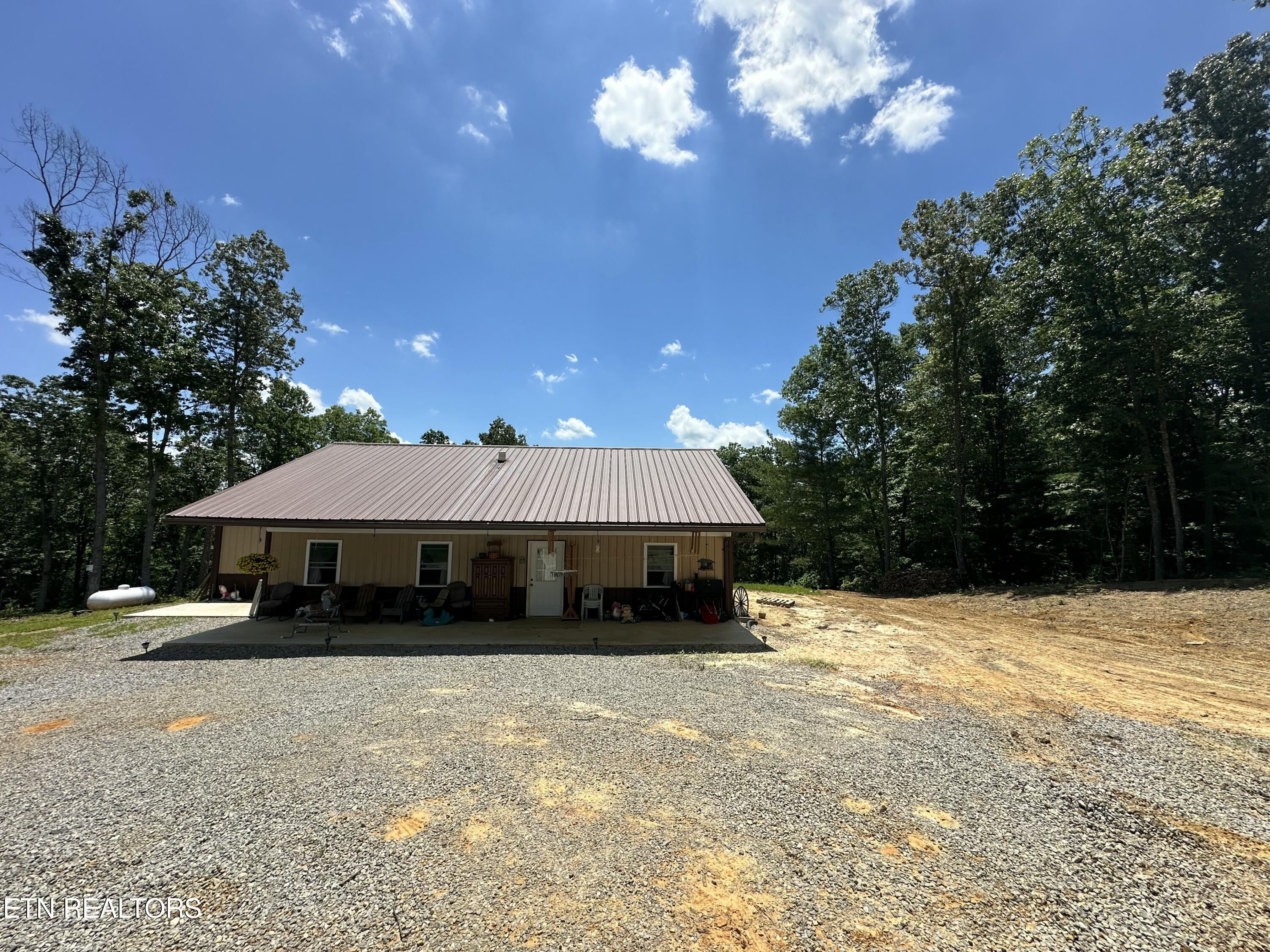 1561 Coon Hollow Road Sunbright TN 37872