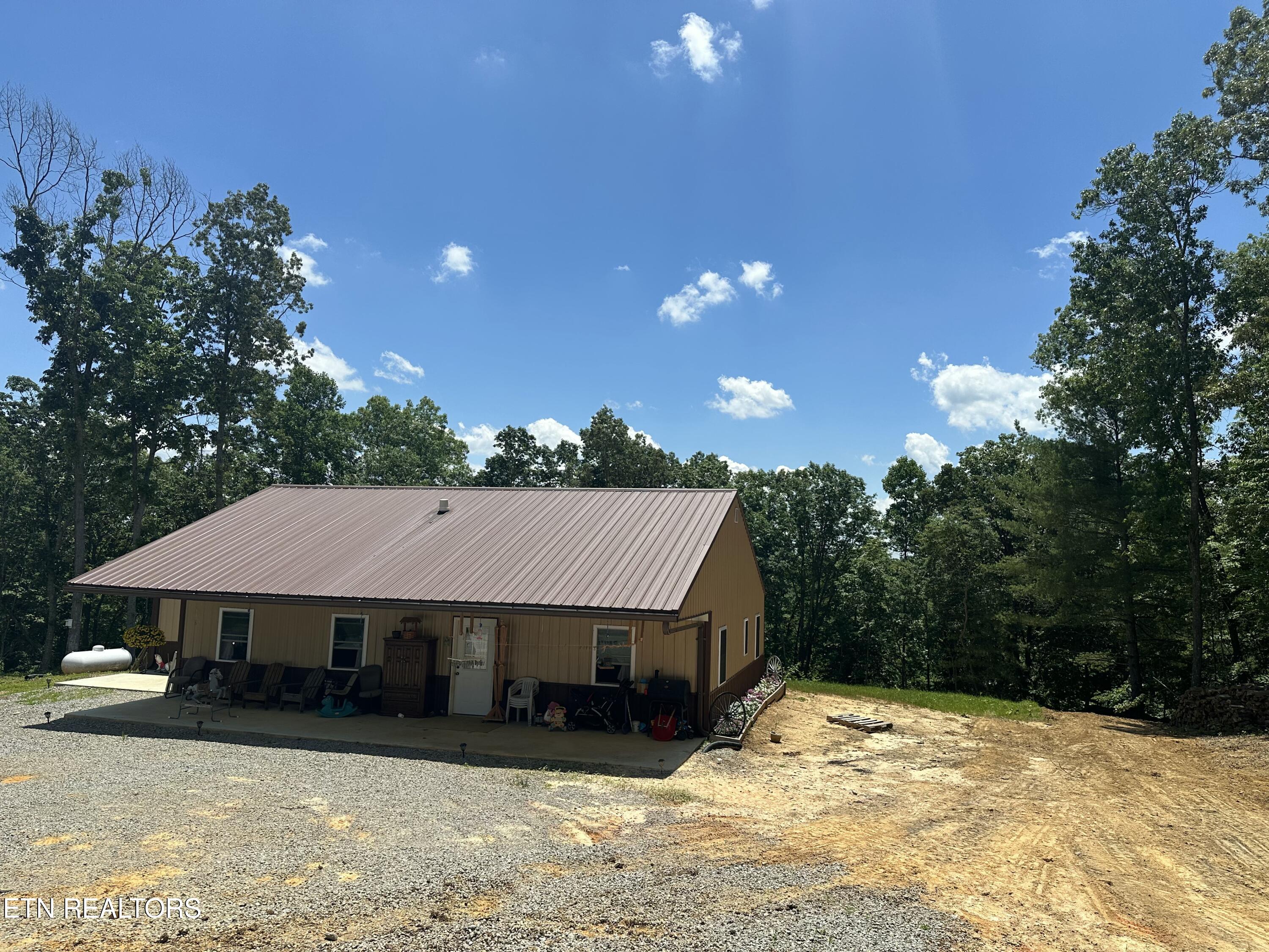 1561 Coon Hollow Road Sunbright TN 37872