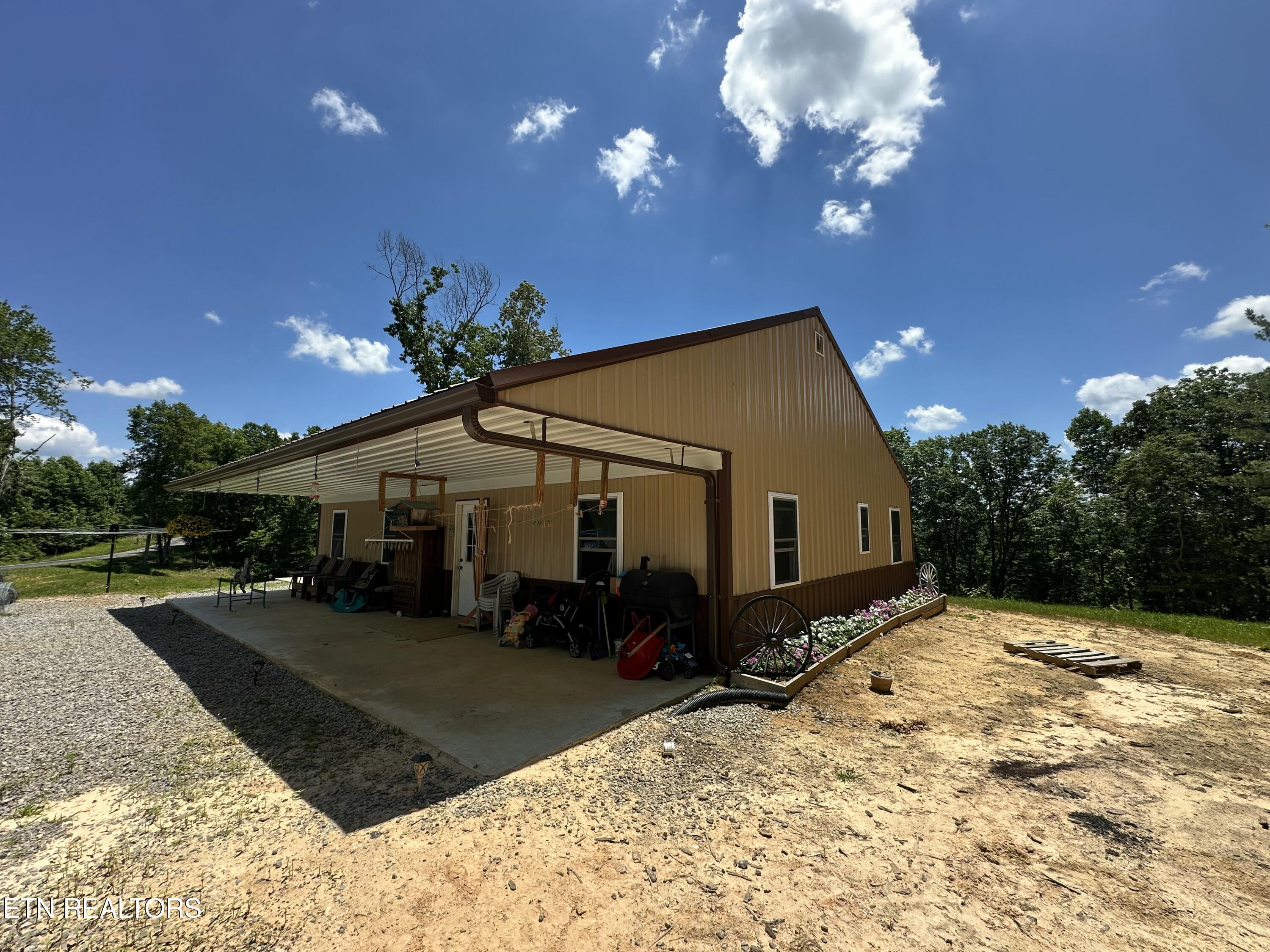 1561 Coon Hollow Road Sunbright TN 37872