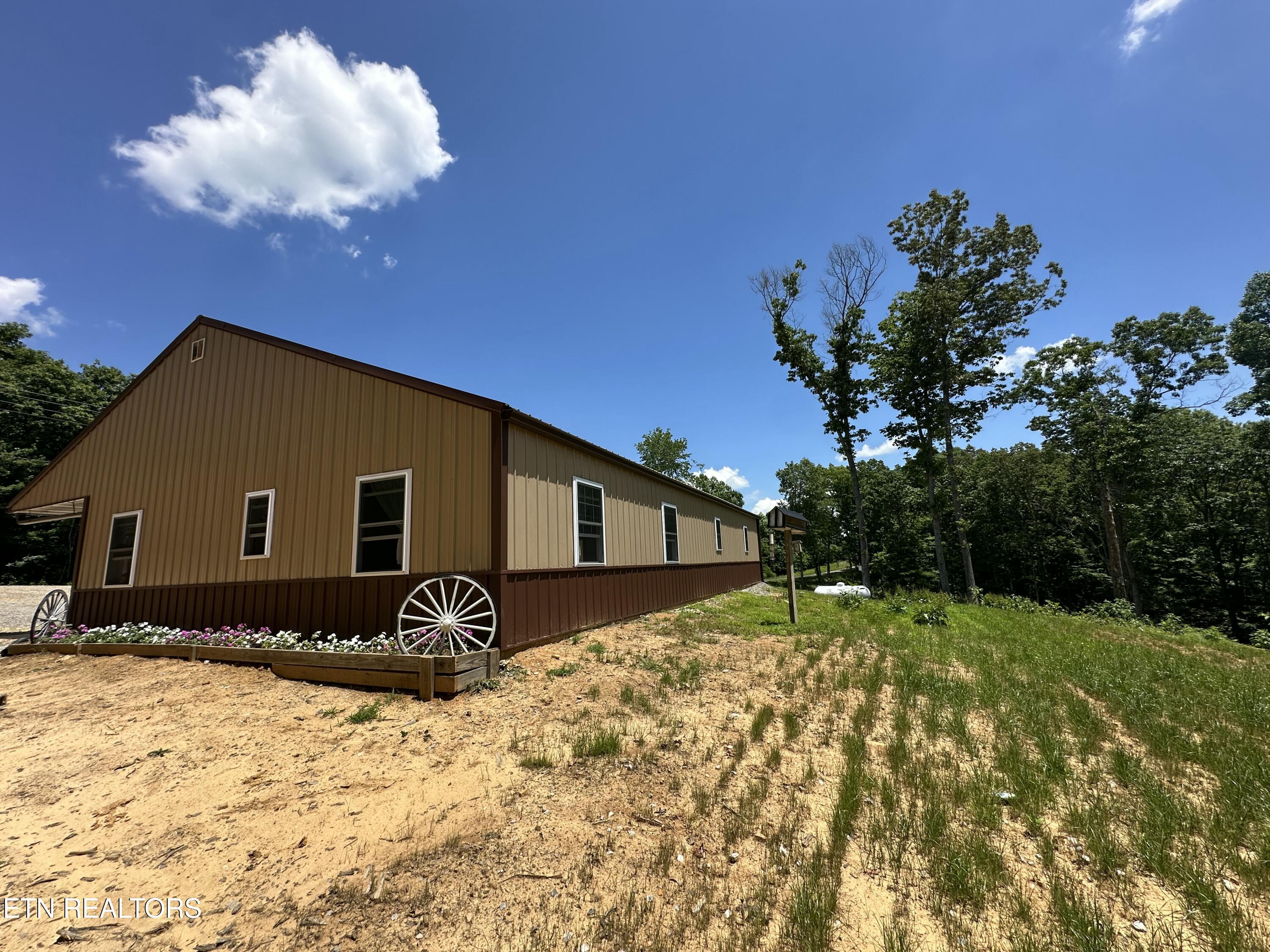 1561 Coon Hollow Road Sunbright TN 37872