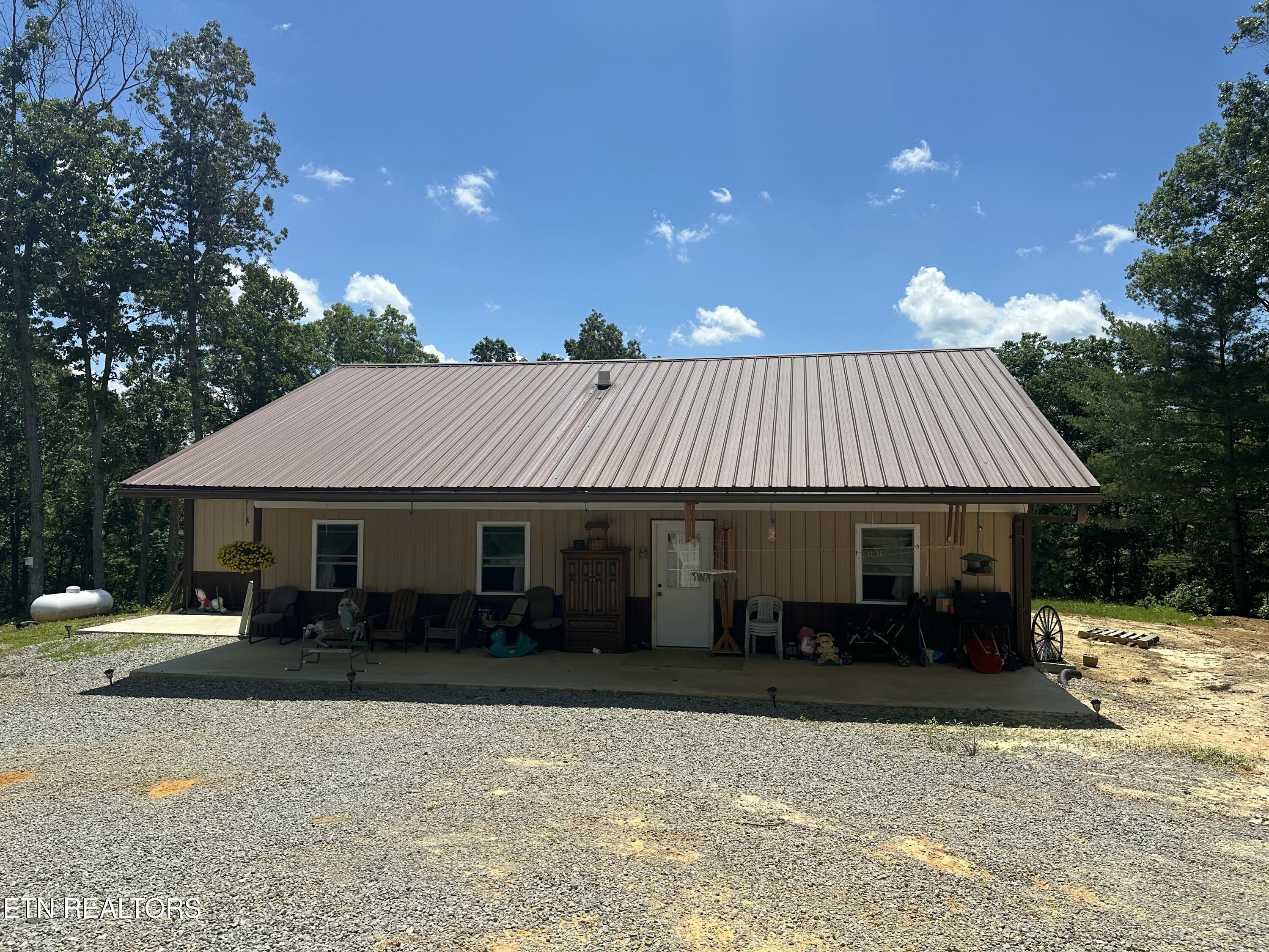 1561 Coon Hollow Road Sunbright TN 37872