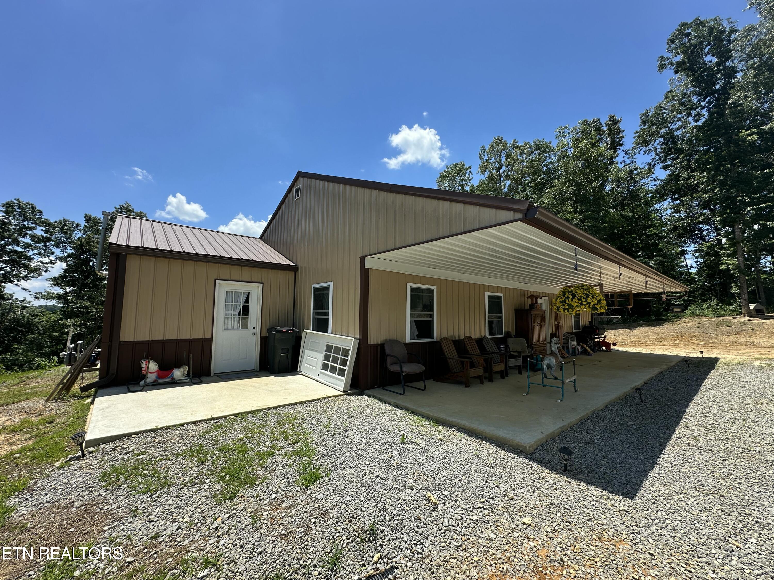1561 Coon Hollow Road Sunbright TN 37872