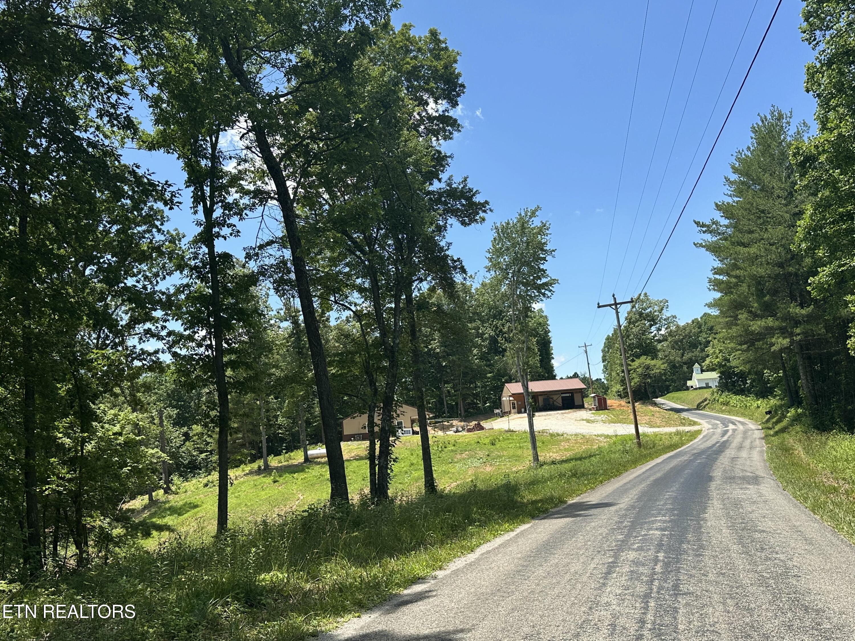 1561 Coon Hollow Road Sunbright TN 37872