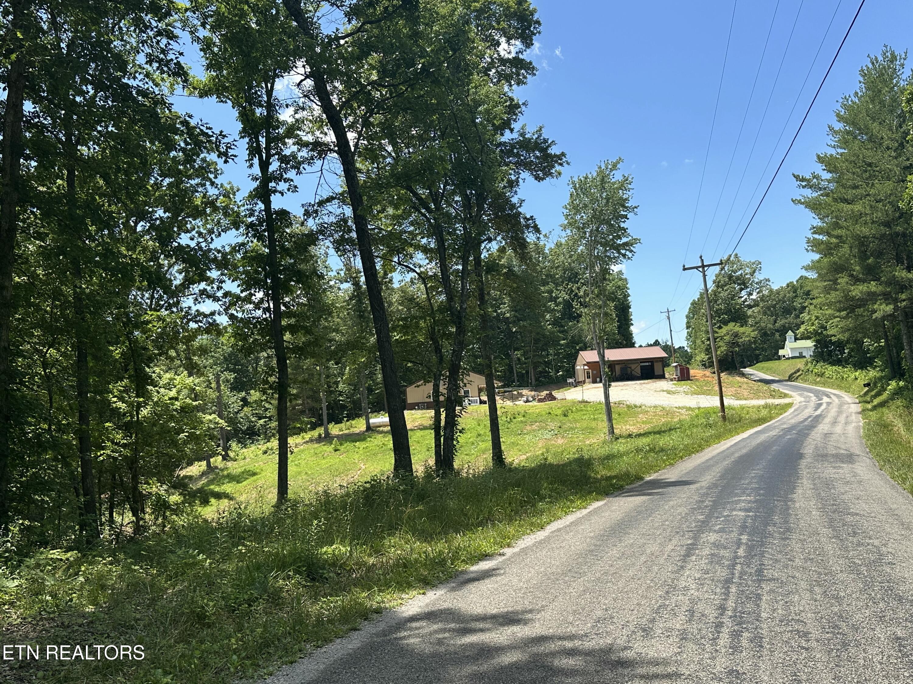 1561 Coon Hollow Road Sunbright TN 37872