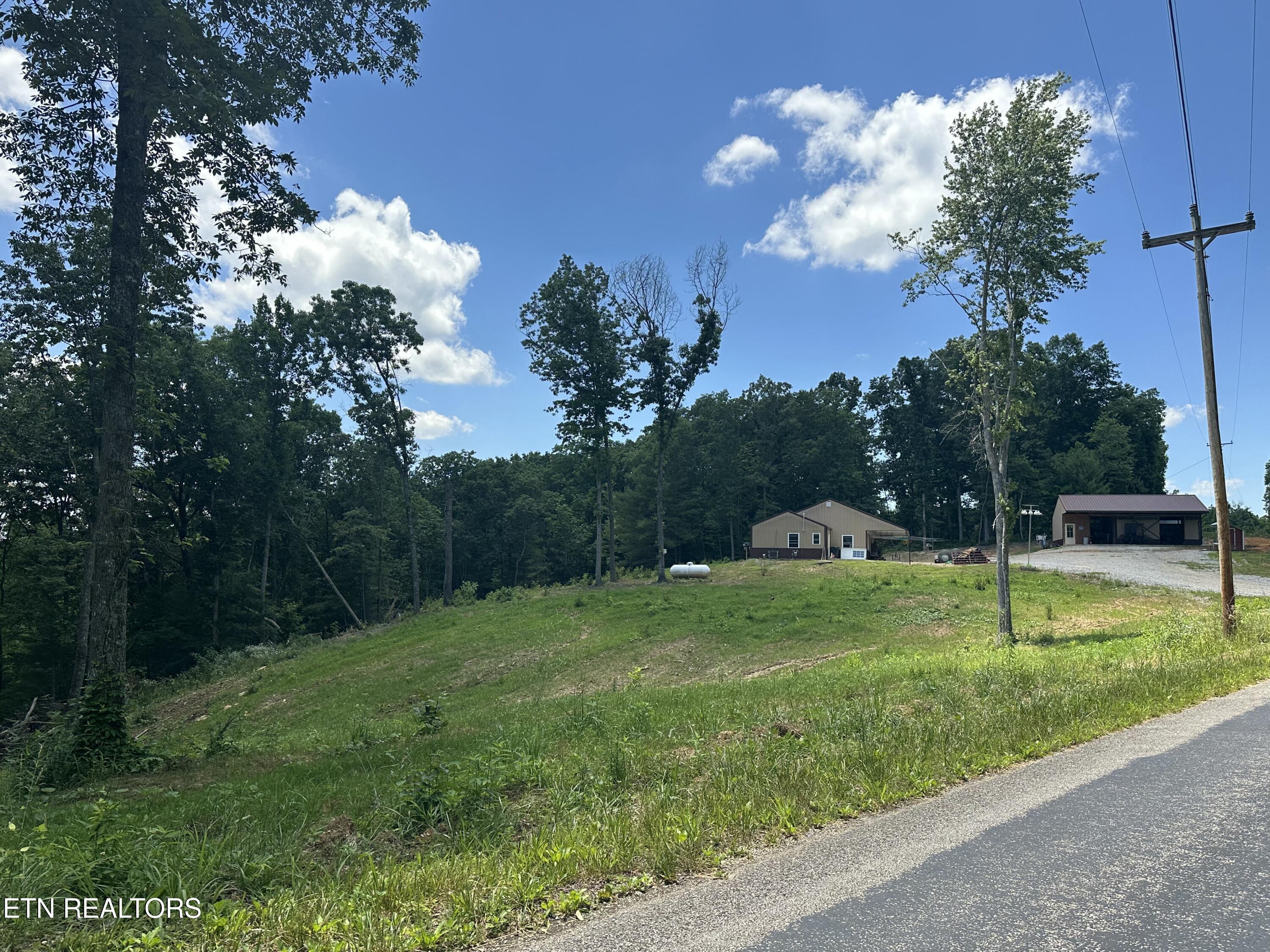 1561 Coon Hollow Road Sunbright TN 37872