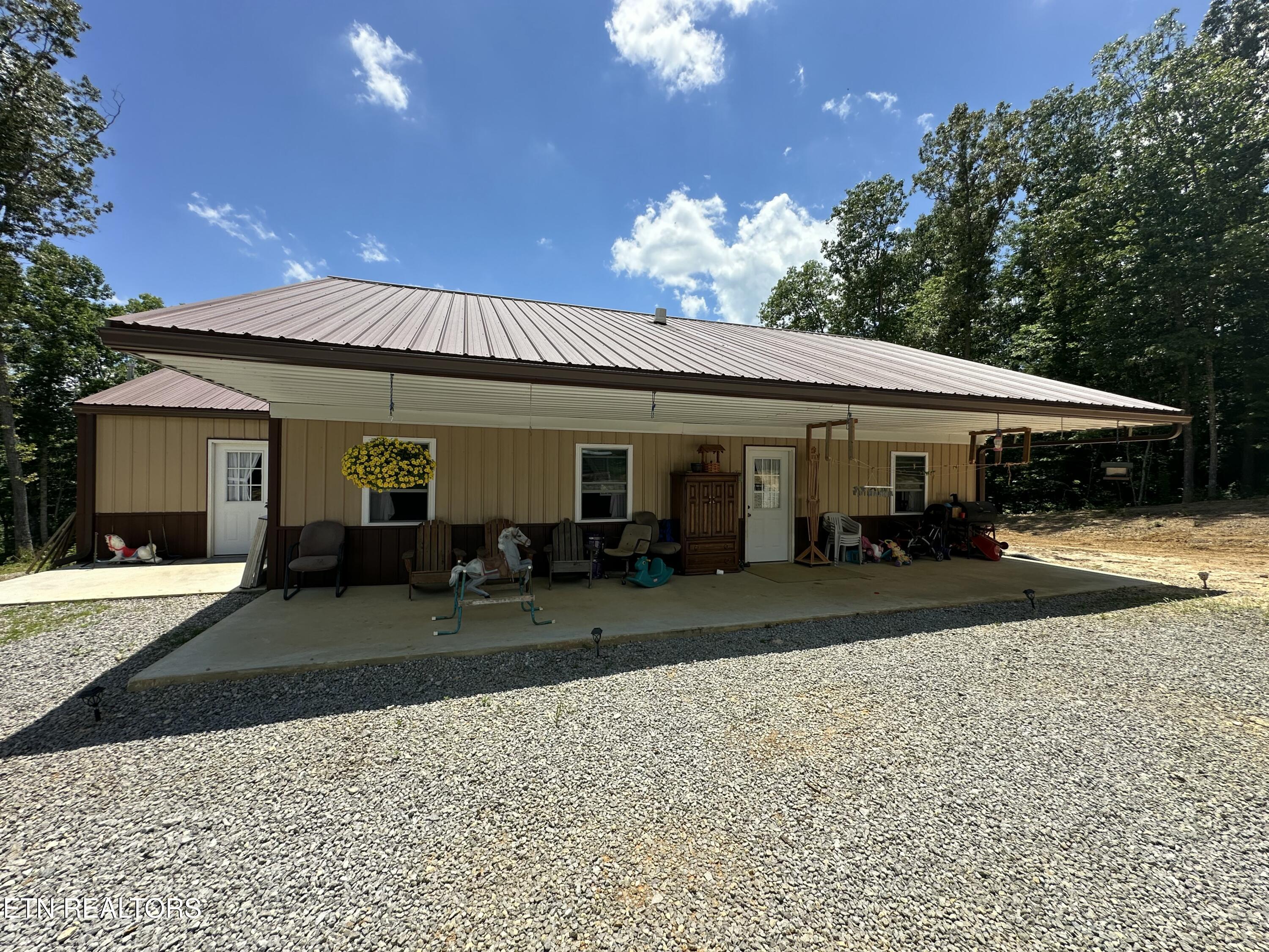 1561 Coon Hollow Road Sunbright TN 37872