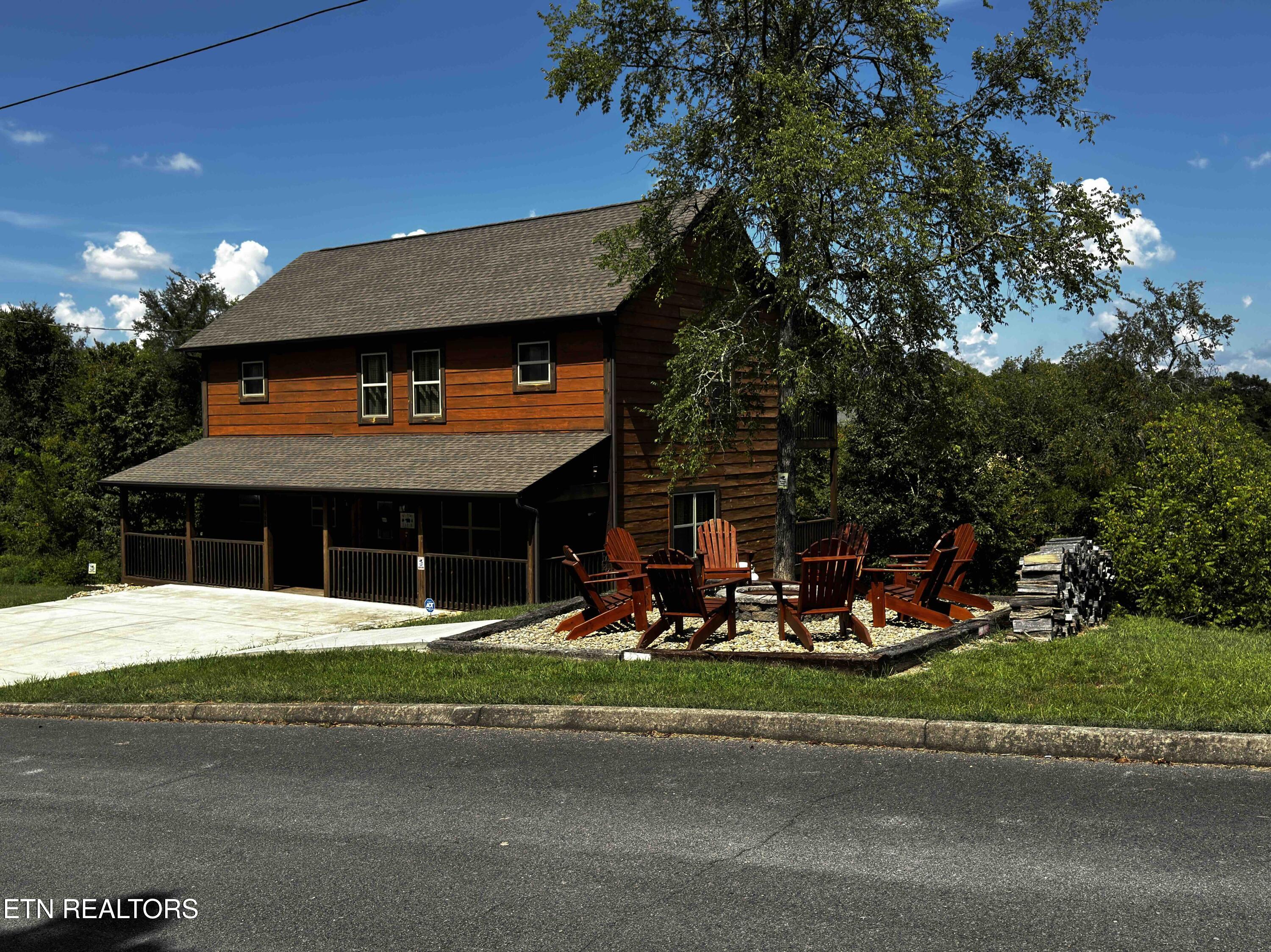 406 Oak Sky Way Sevierville TN 37876