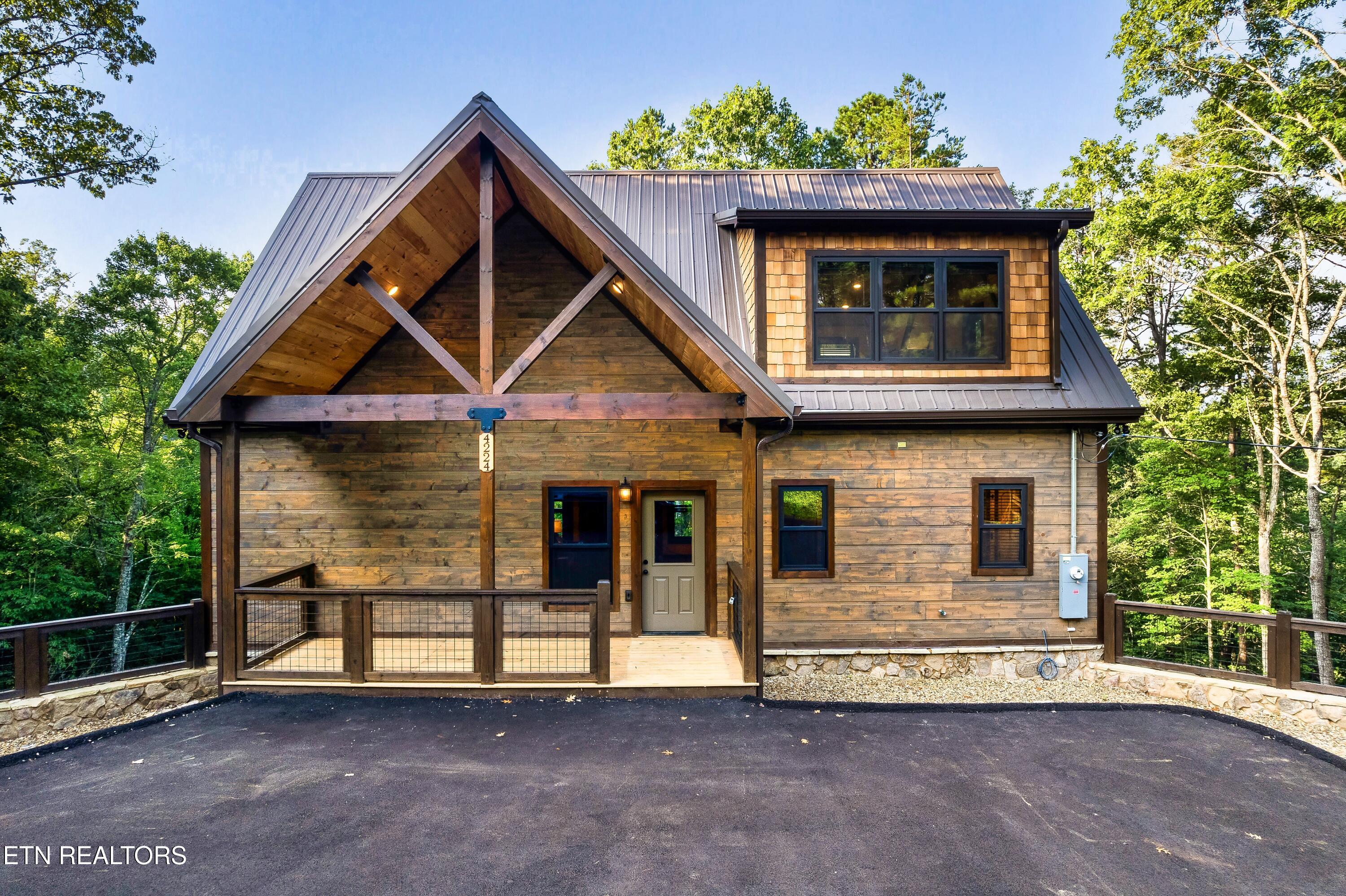 4224 Mountain Rest Way Sevierville TN 37876