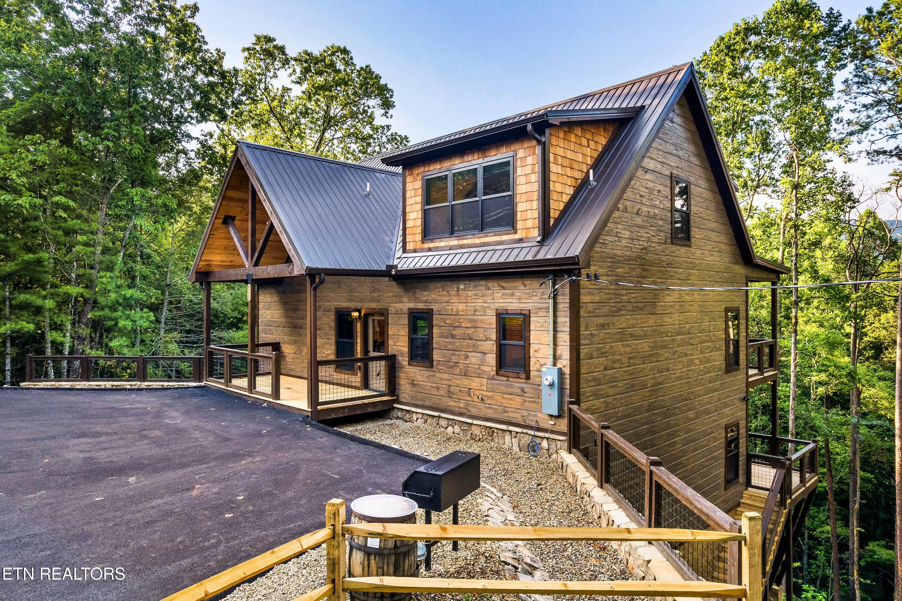 4224 Mountain Rest Way Sevierville TN 37876