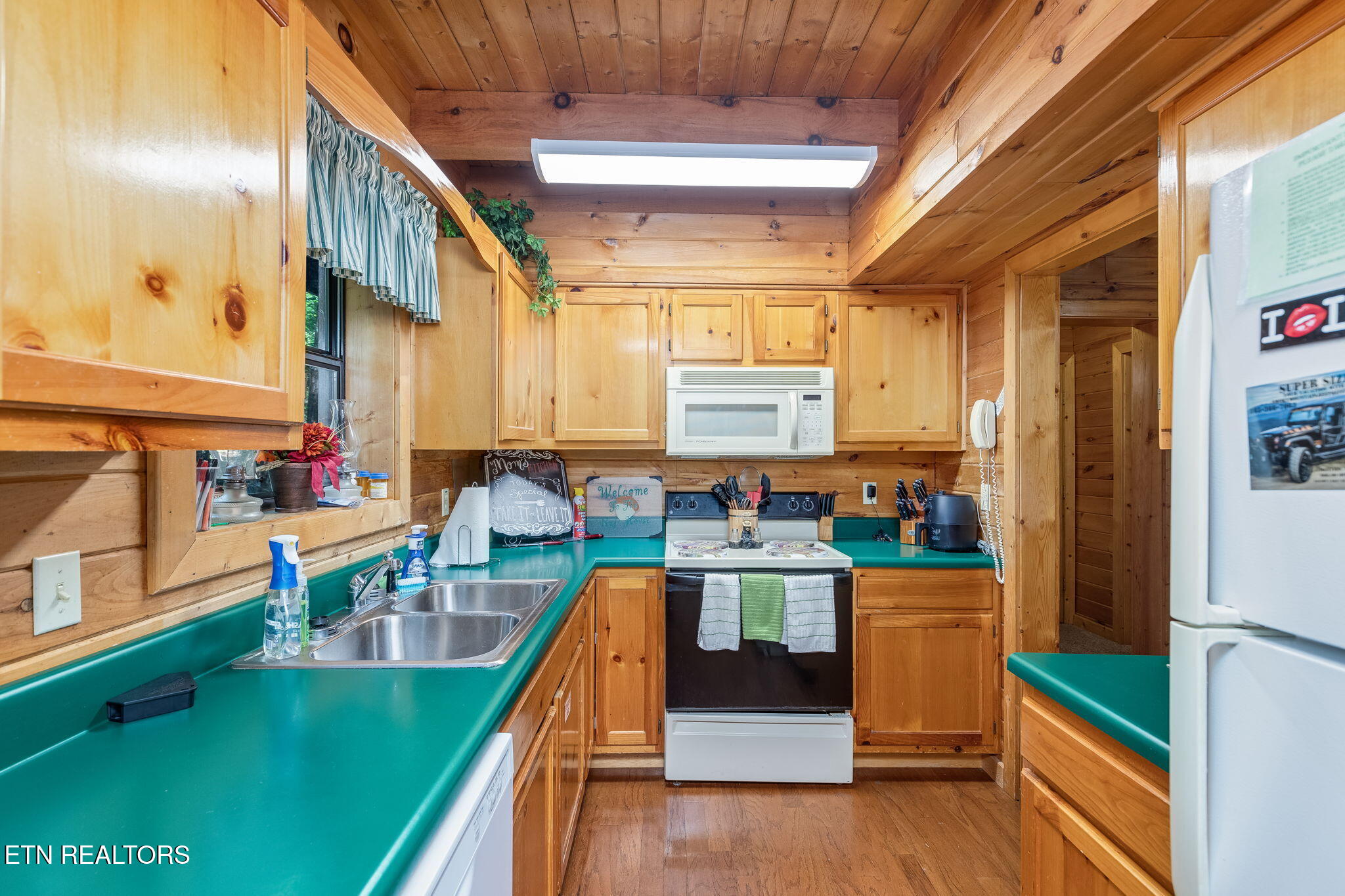 3469 Sugar Maple Loop Road Sevierville TN 37862