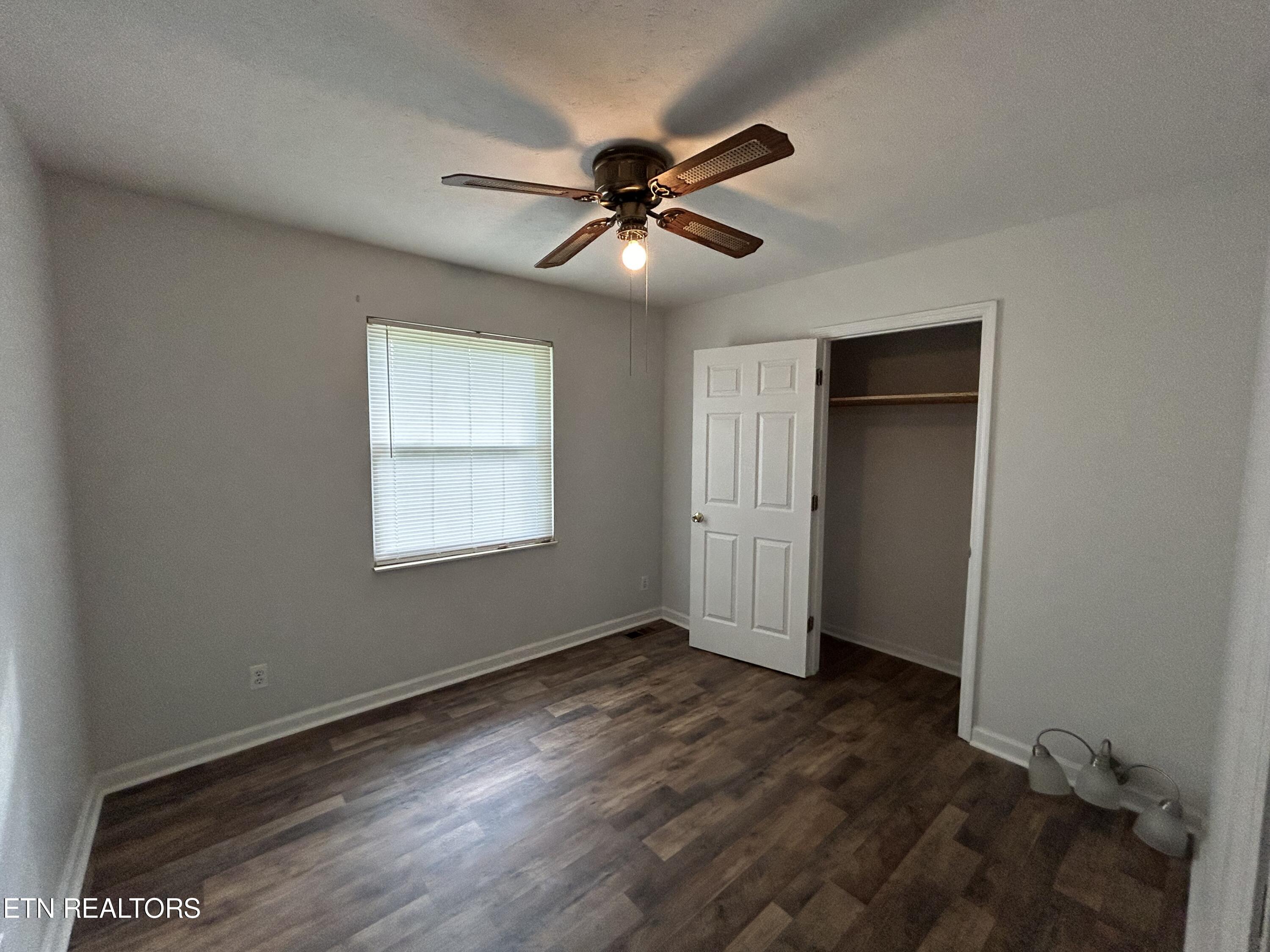 101 Phillips Lane Clinton TN 37716