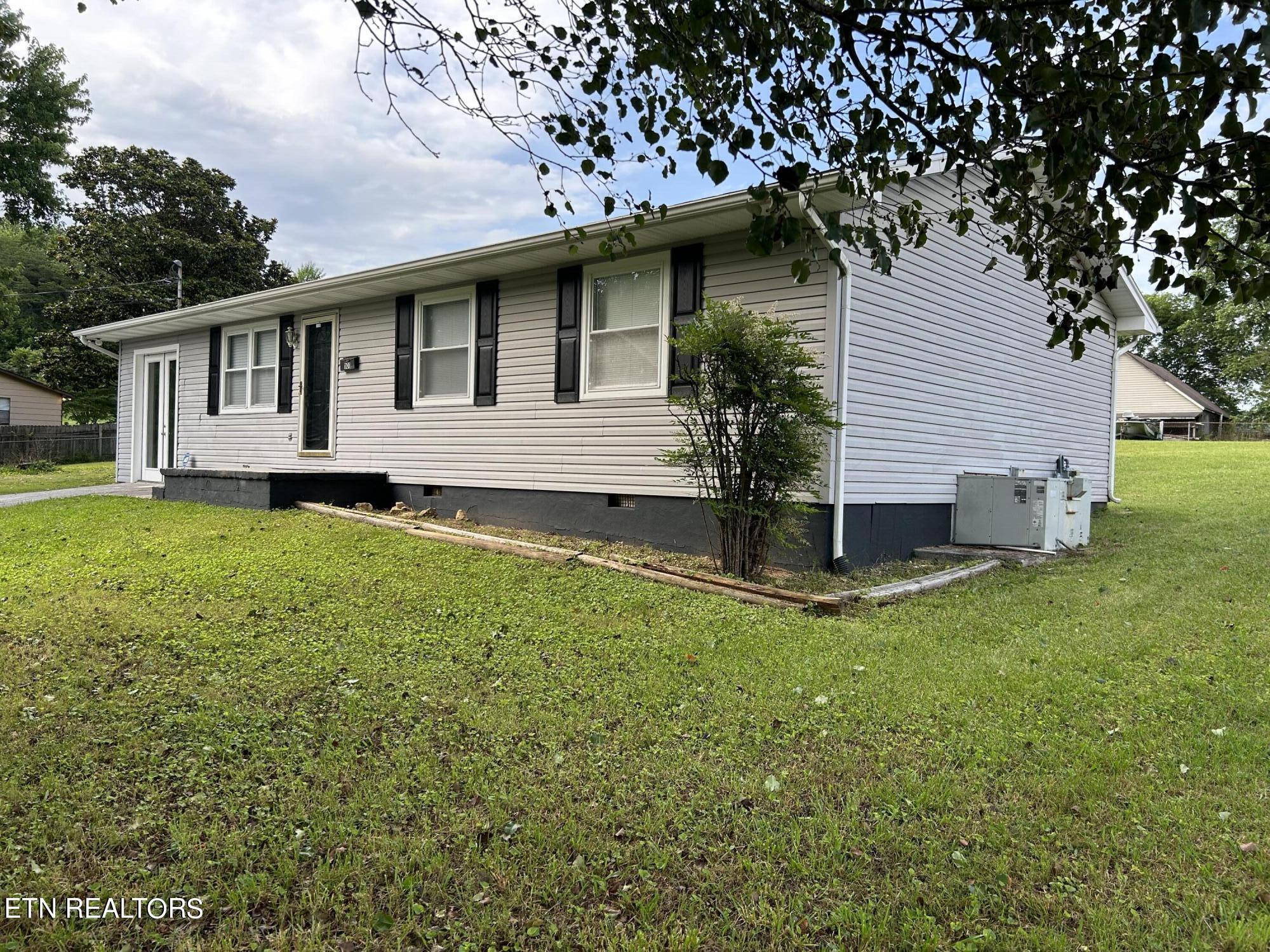 101 Phillips Lane Clinton TN 37716