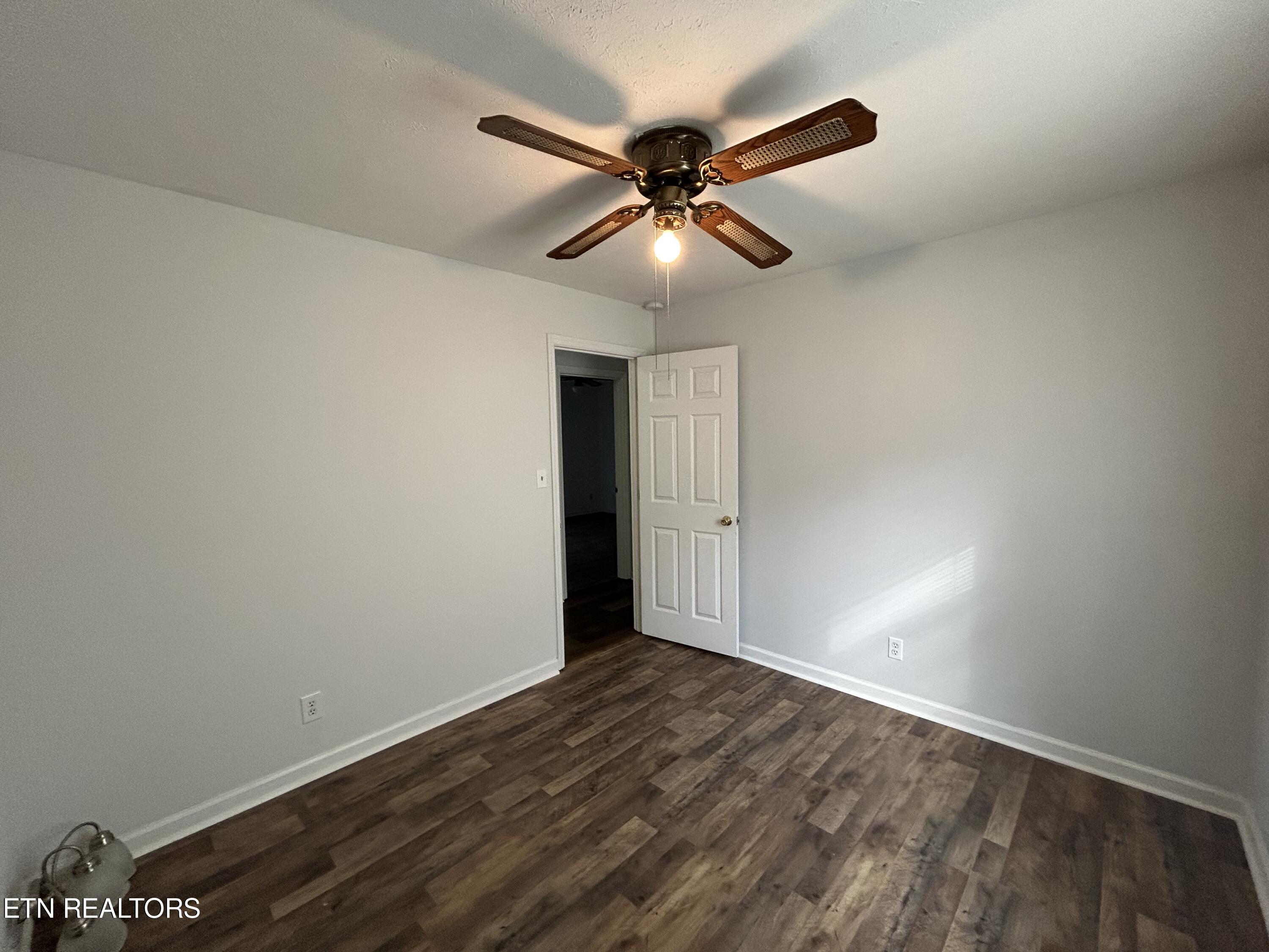 101 Phillips Lane Clinton TN 37716
