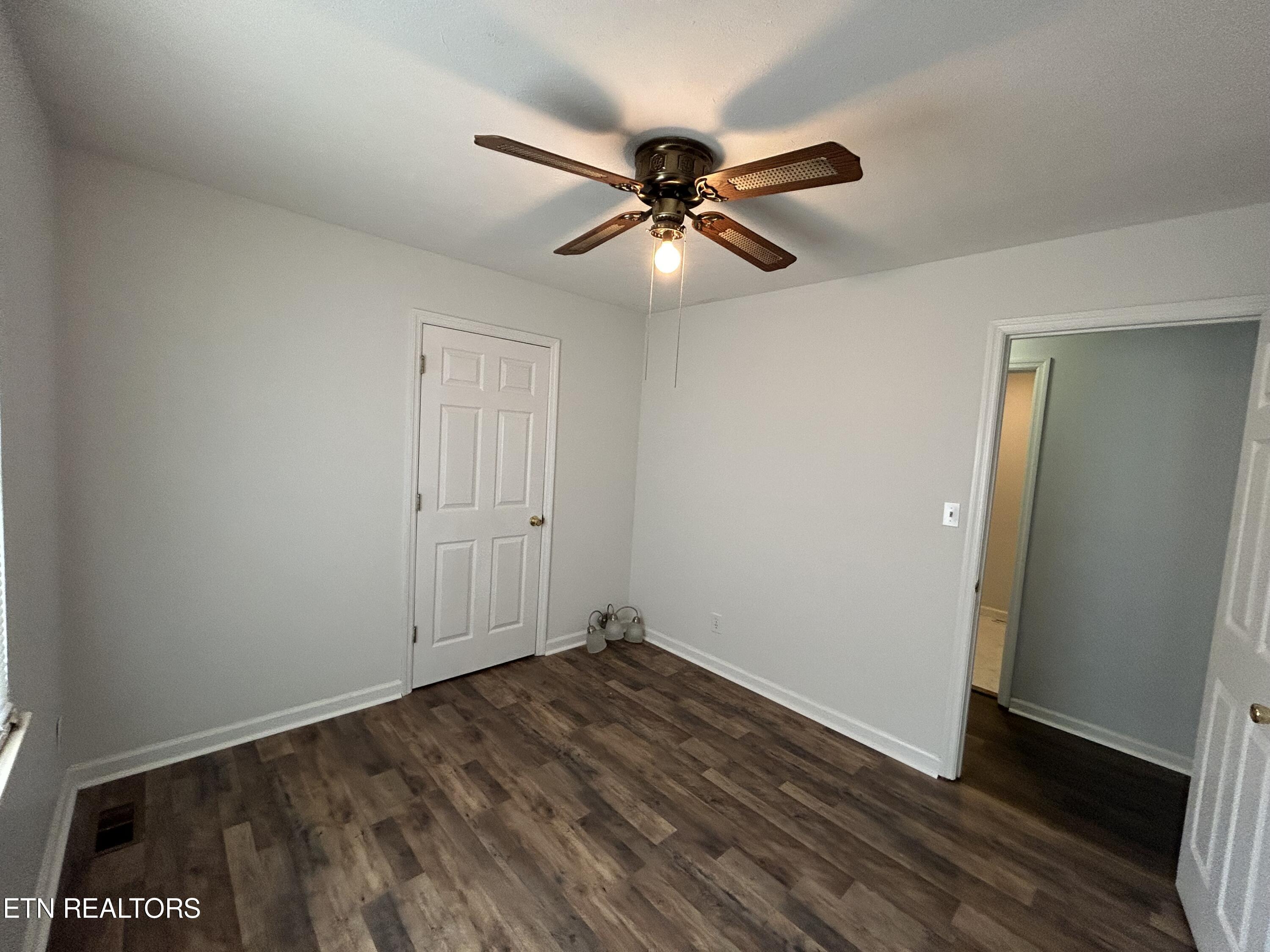 101 Phillips Lane Clinton TN 37716