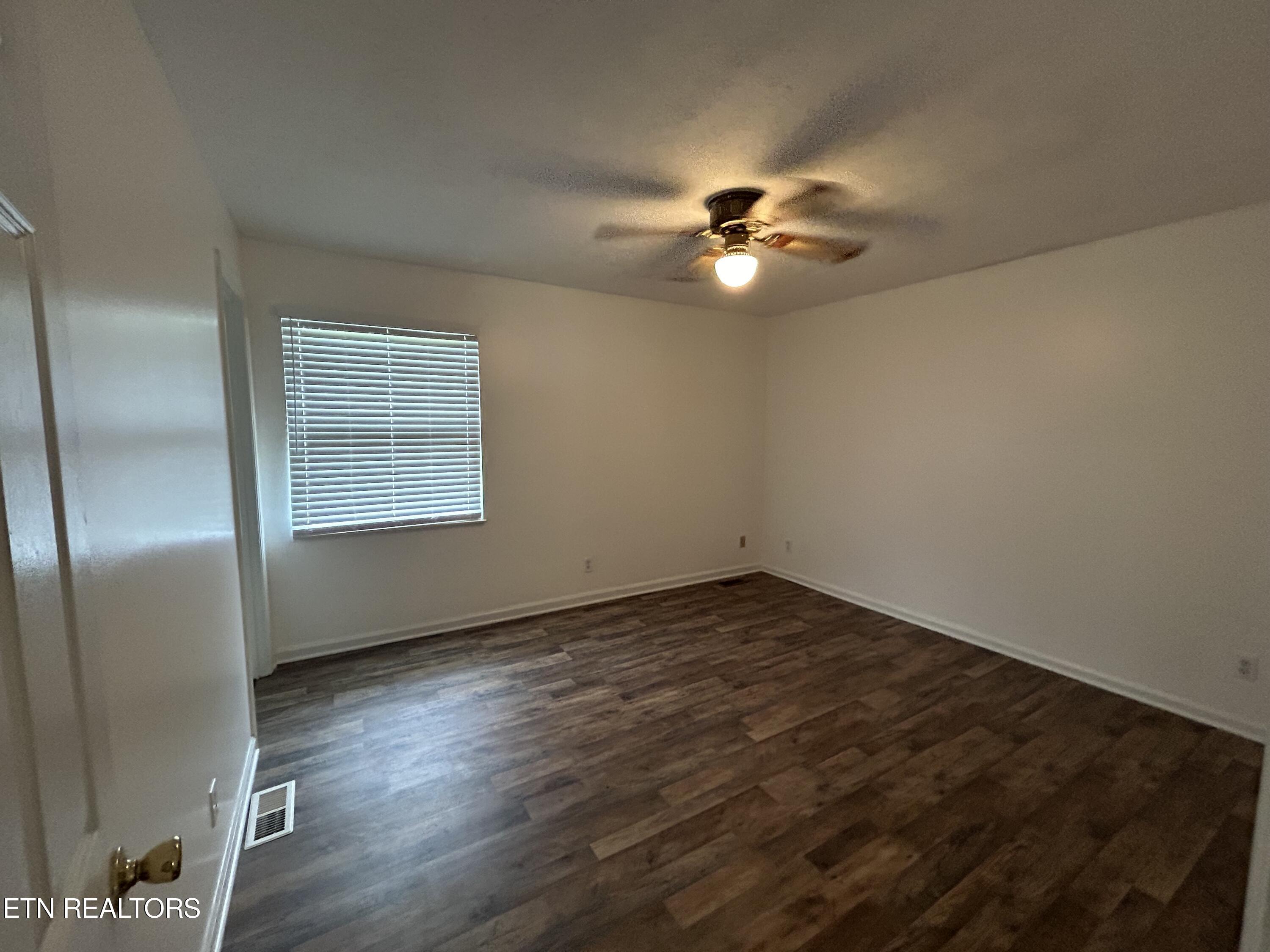101 Phillips Lane Clinton TN 37716