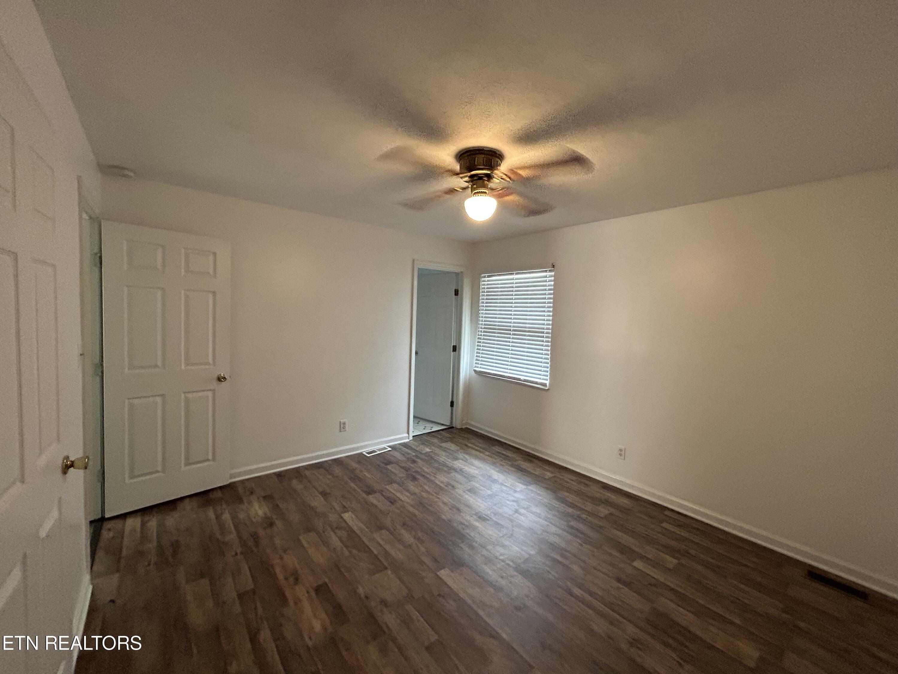 101 Phillips Lane Clinton TN 37716