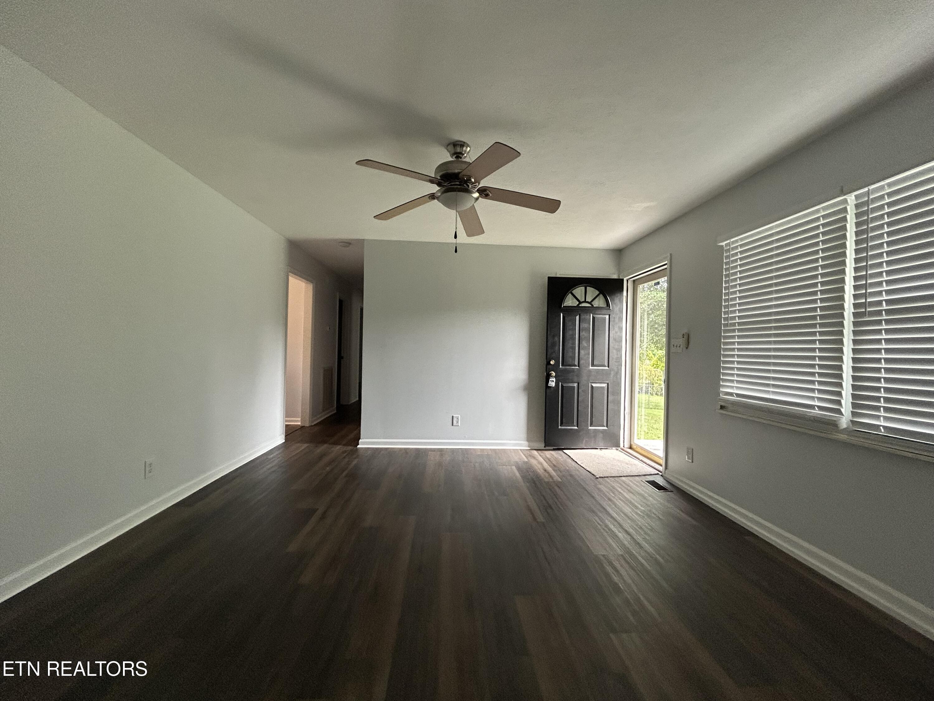 101 Phillips Lane Clinton TN 37716