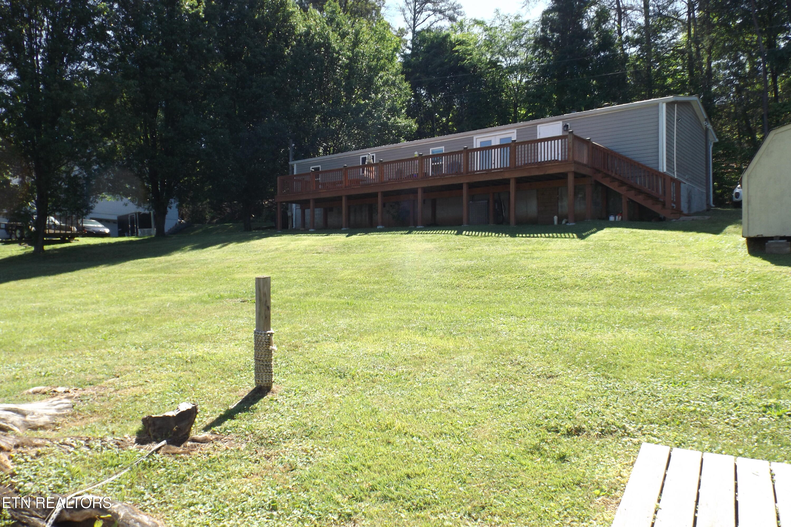 1418 E Pearly Smith Road Louisville TN 37777