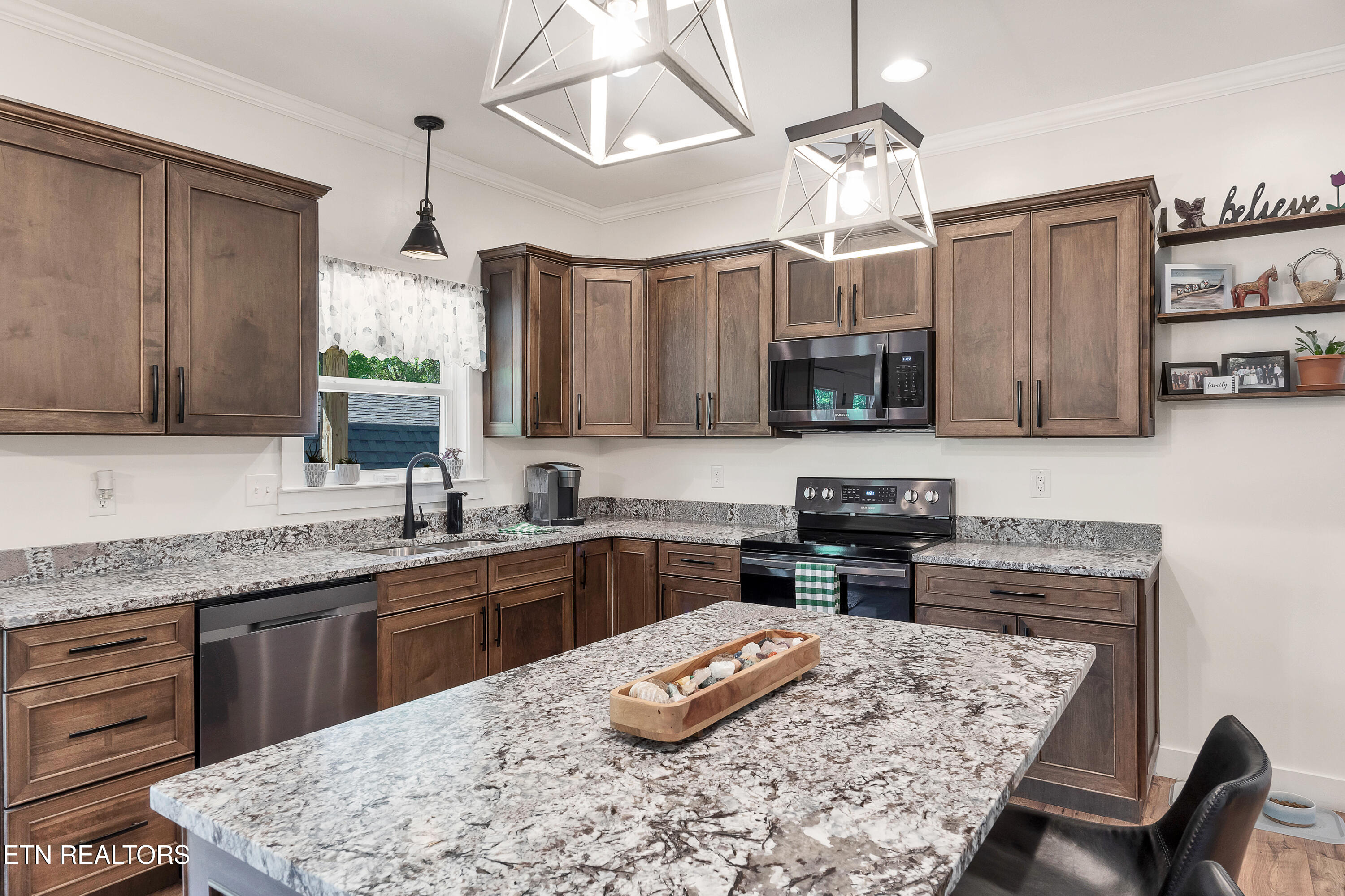 1508 Roxy Lane Maryville TN 37803
