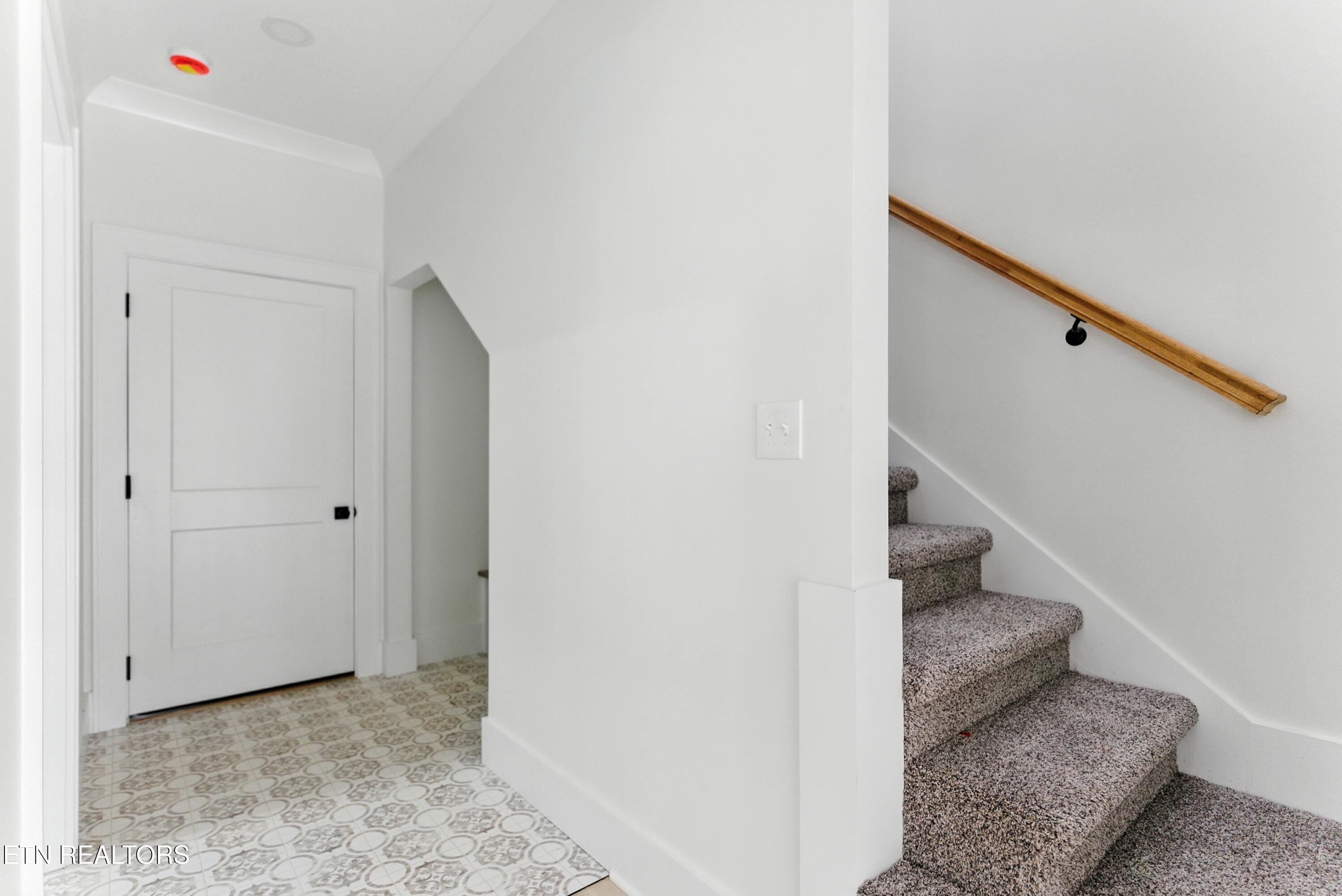 155 Elokwa Way Loudon TN 37774