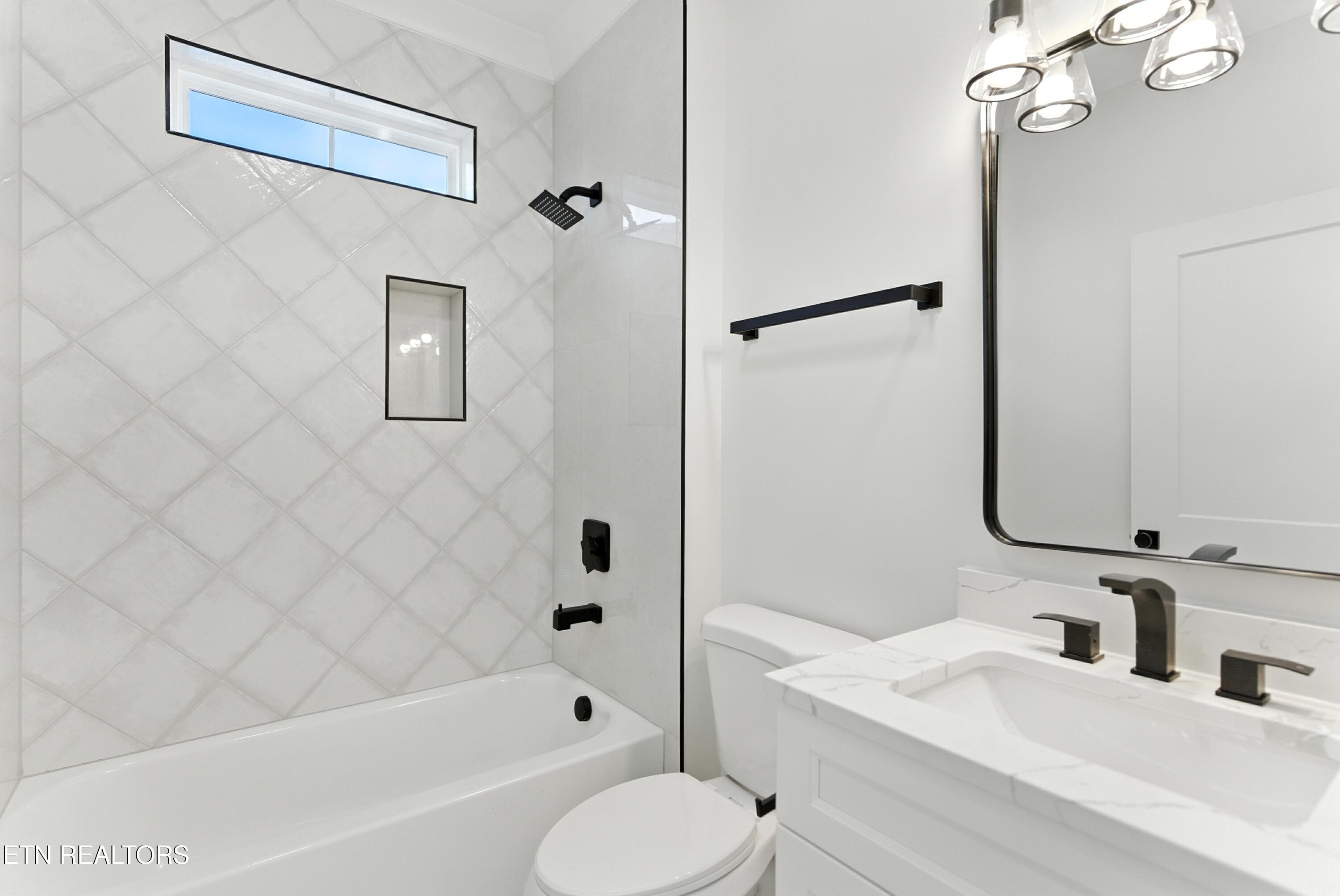 155 Elokwa Way Loudon TN 37774