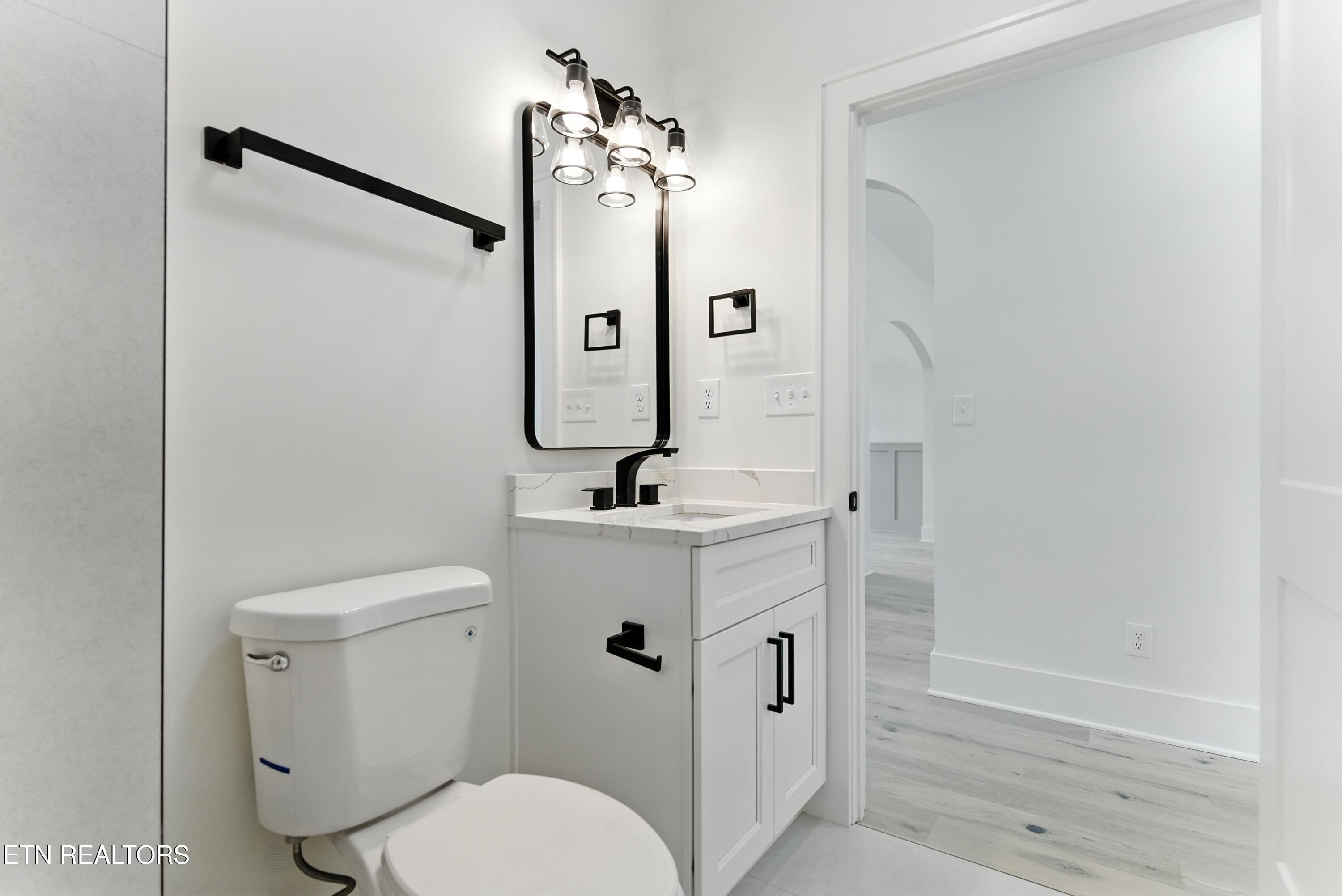 155 Elokwa Way Loudon TN 37774