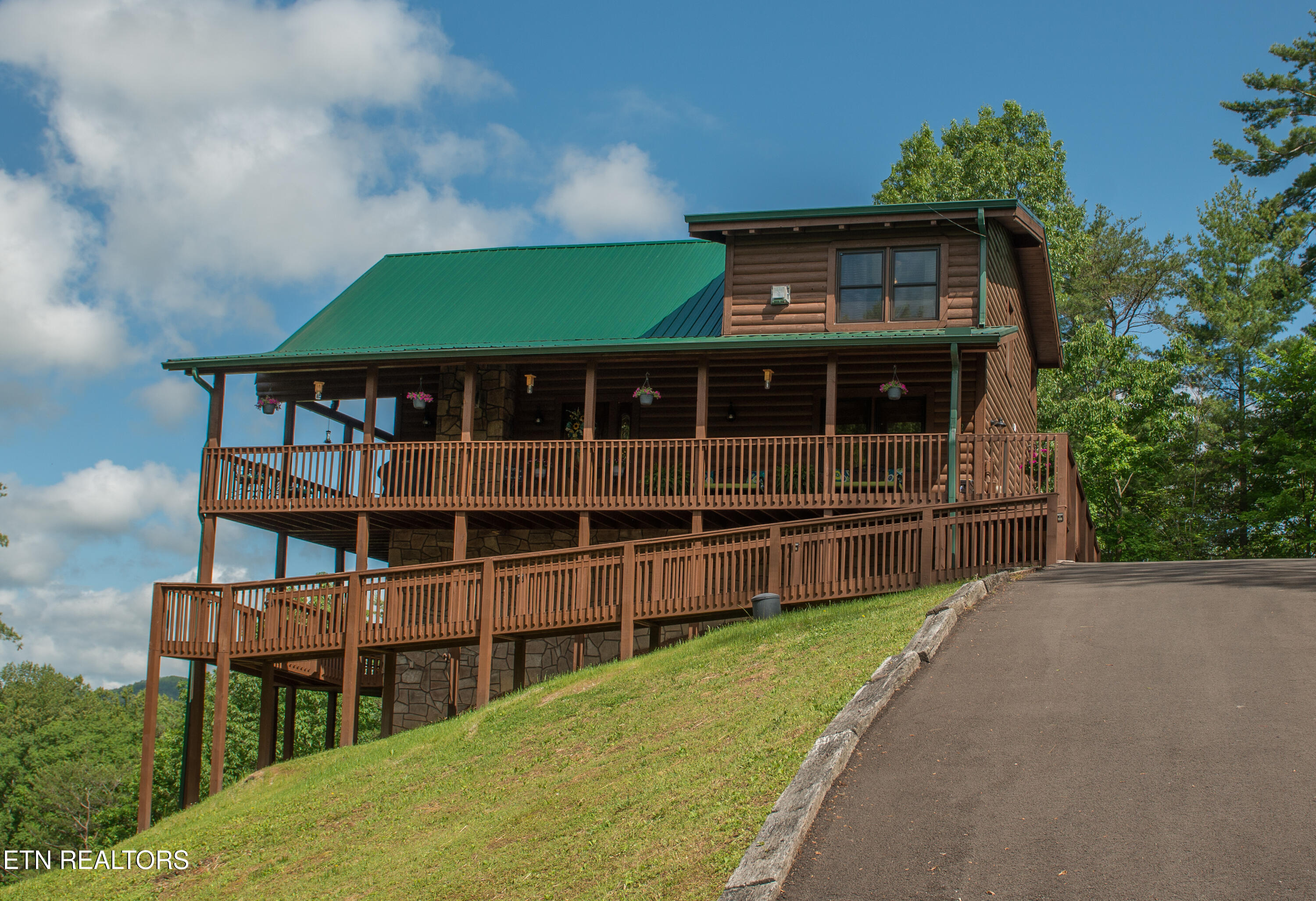 3702 Marian Lake Way Sevierville TN 37862