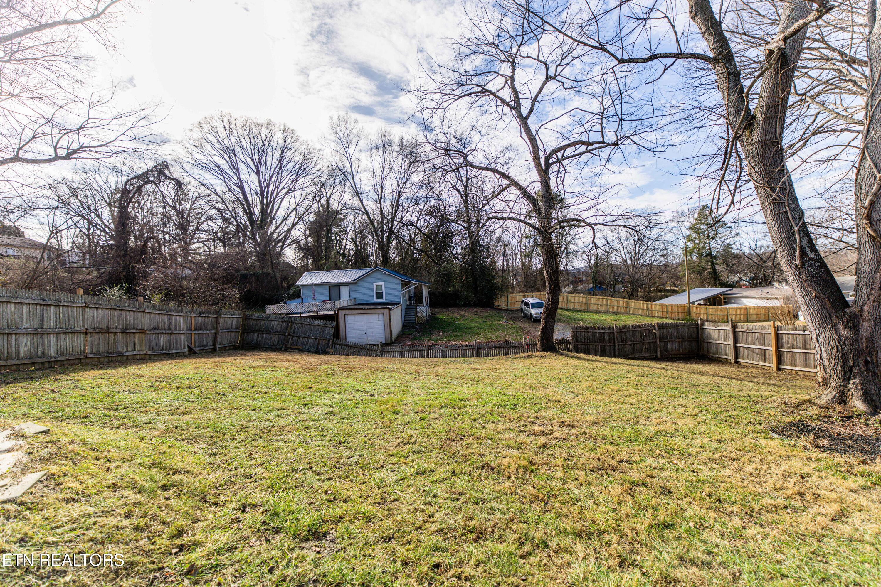 2913 NE Woodmont Road Knoxville TN 37917