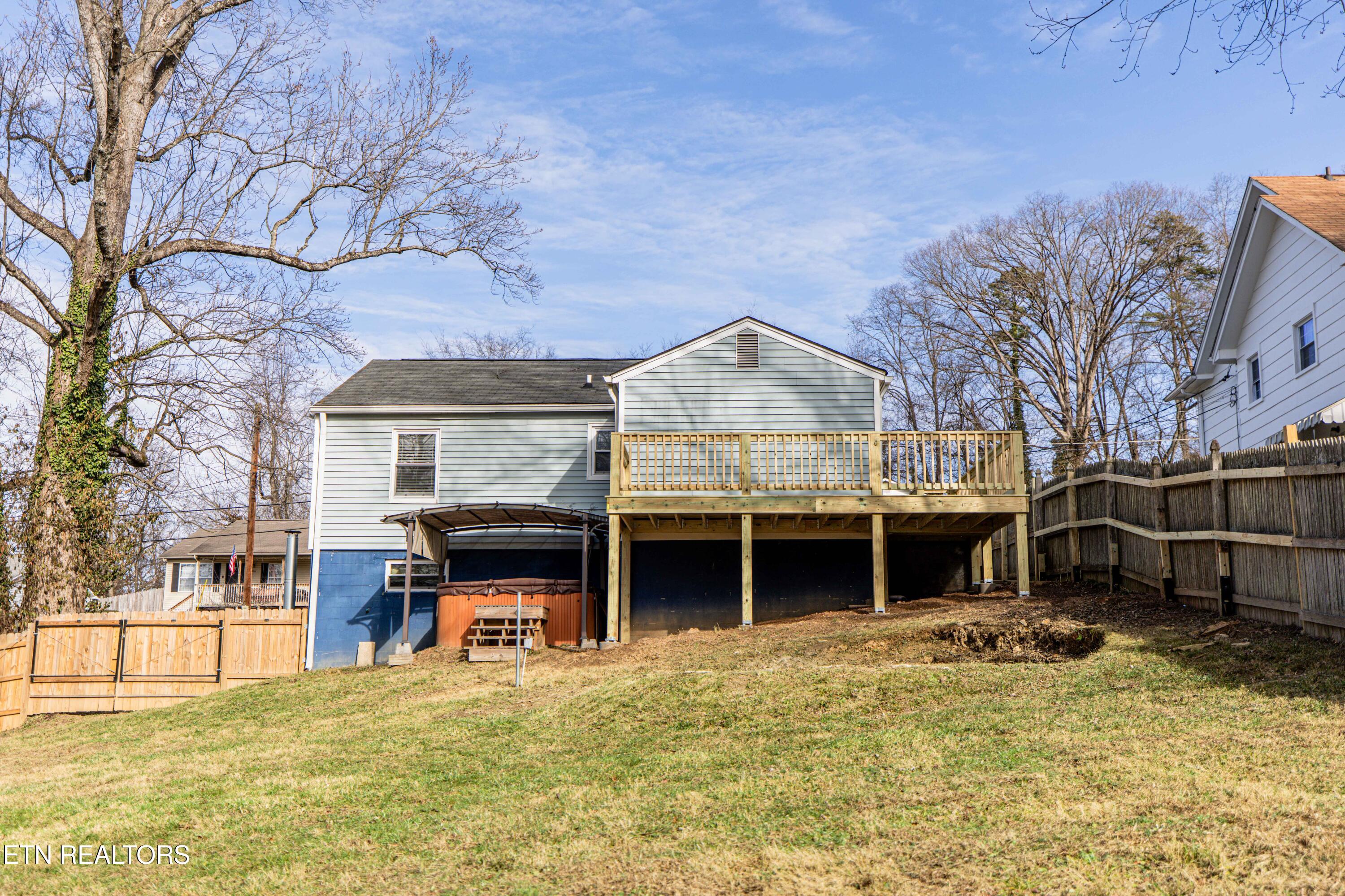 2913 NE Woodmont Road Knoxville TN 37917
