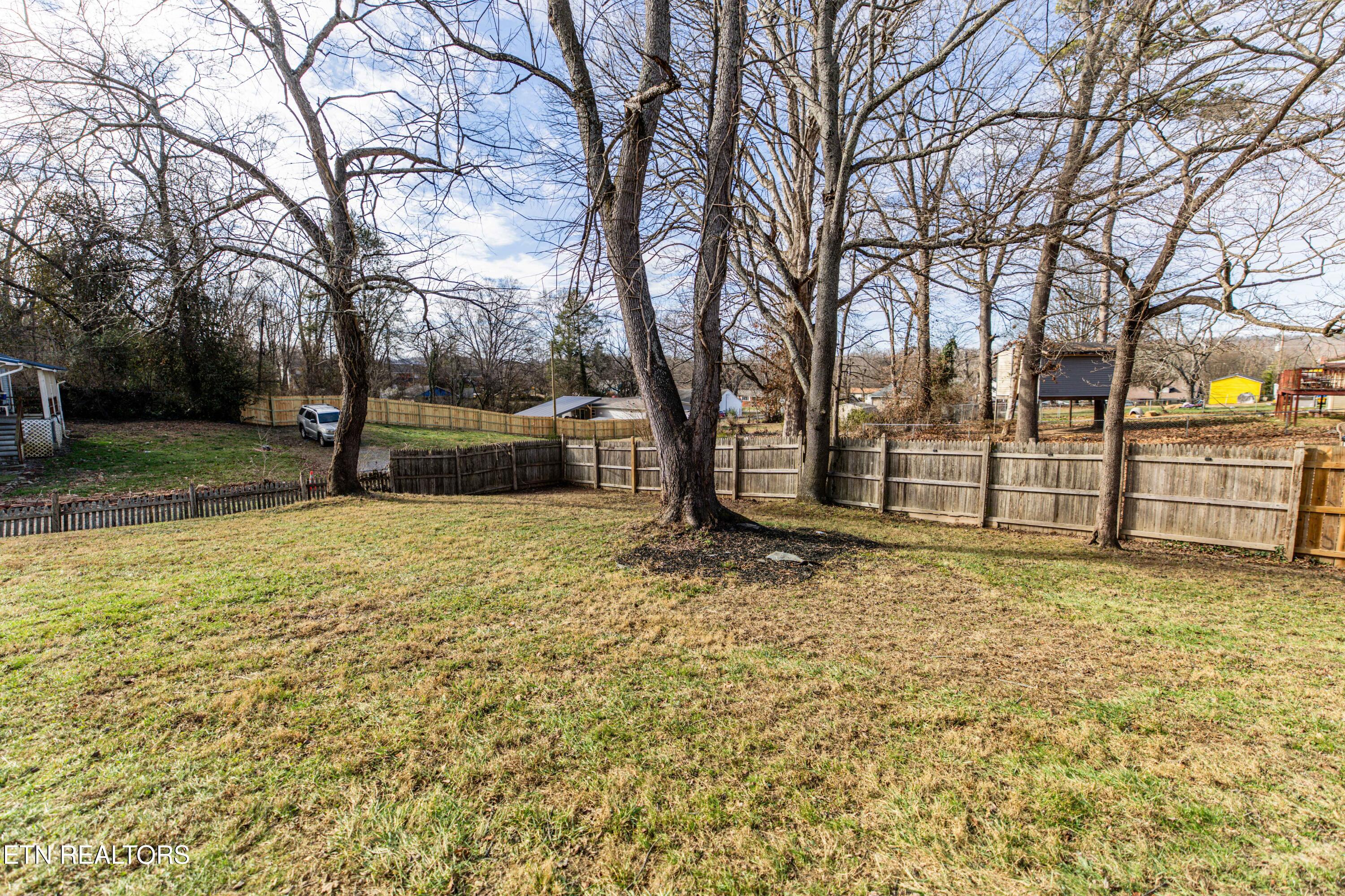 2913 NE Woodmont Road Knoxville TN 37917